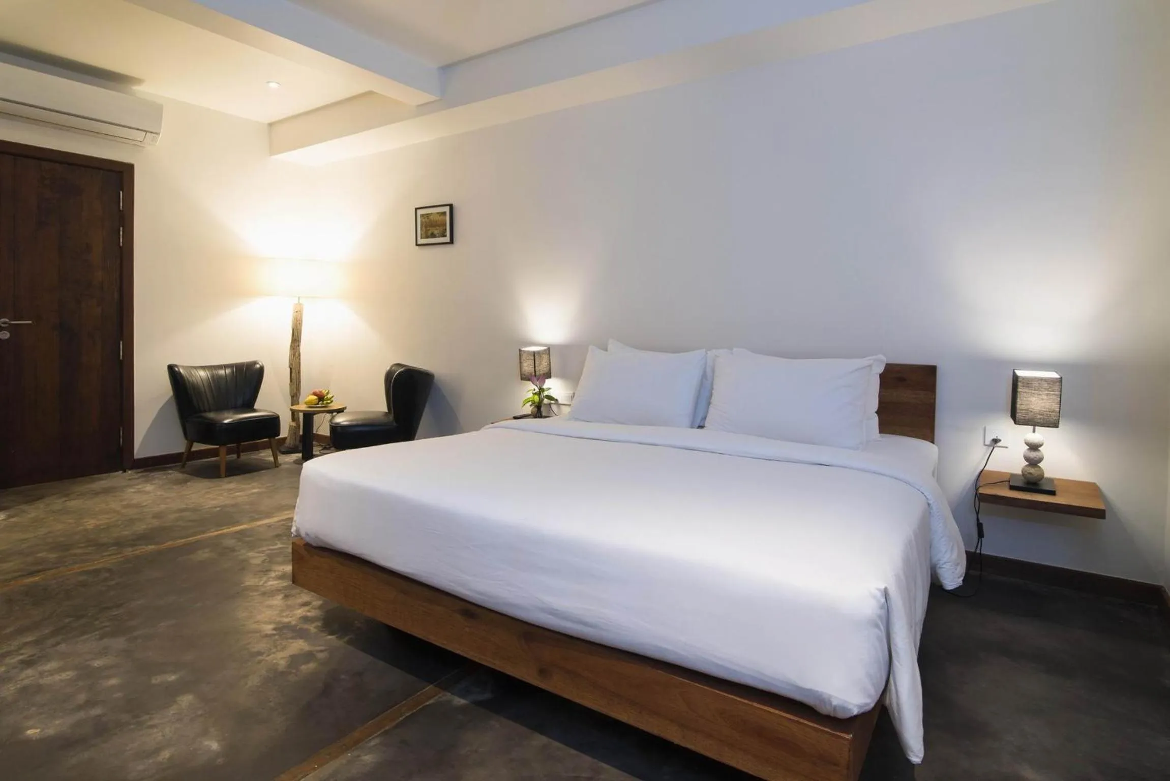 Photo of the whole room, Bed in Enkosa 4-Bedroom Wooden Luxury House