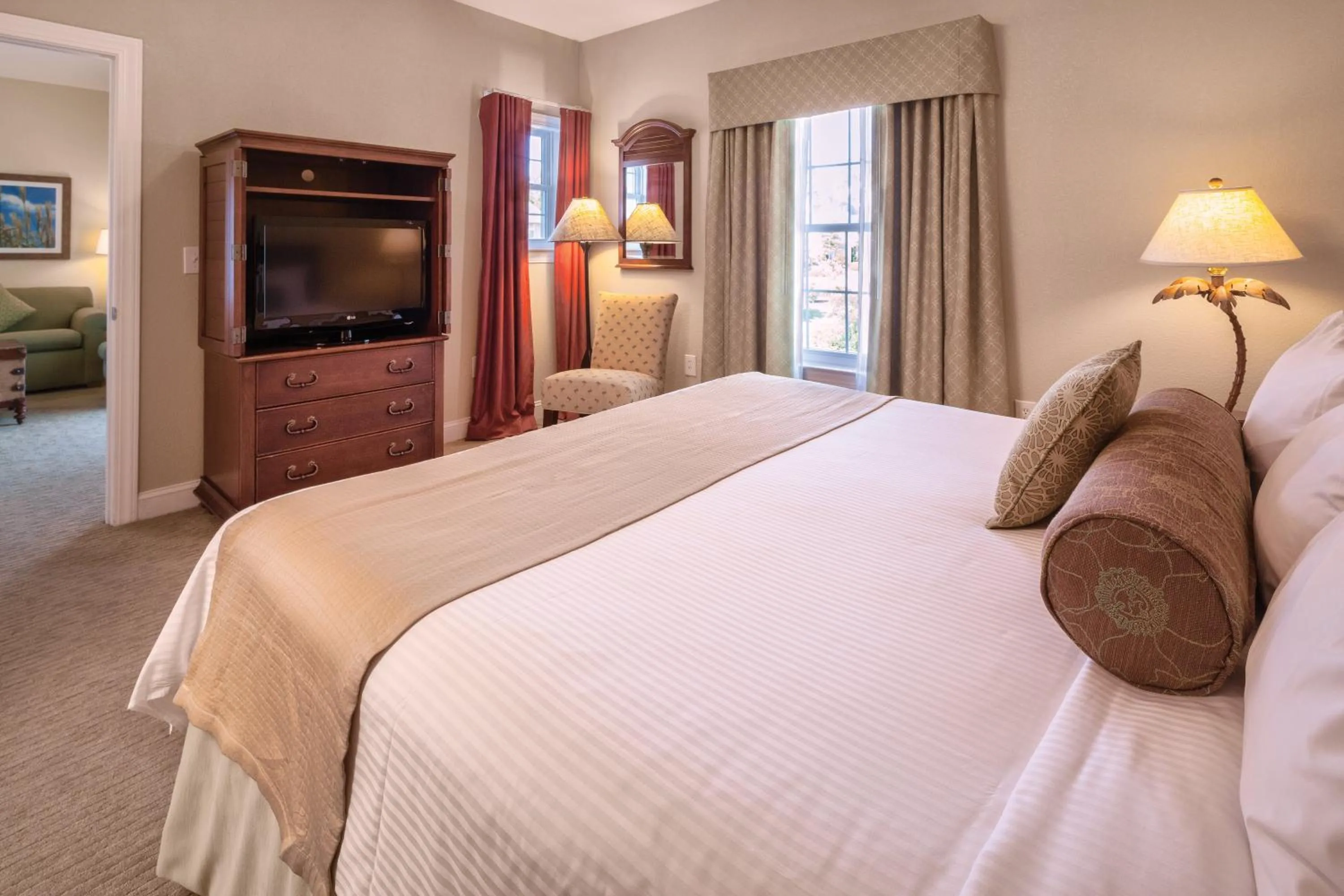 Bedroom, Bed in Club Wyndham at The Cottages