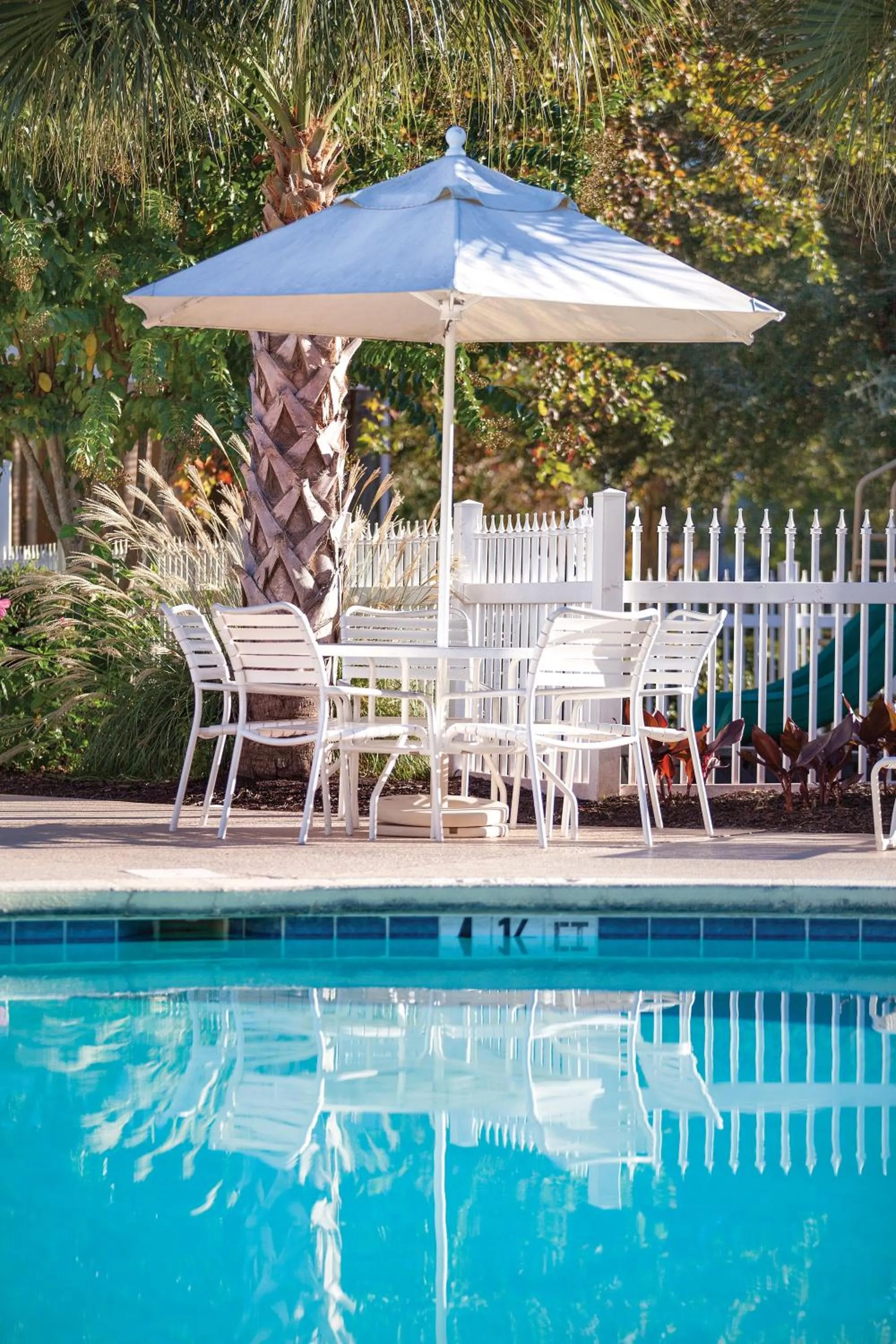 Swimming pool in Club Wyndham at The Cottages