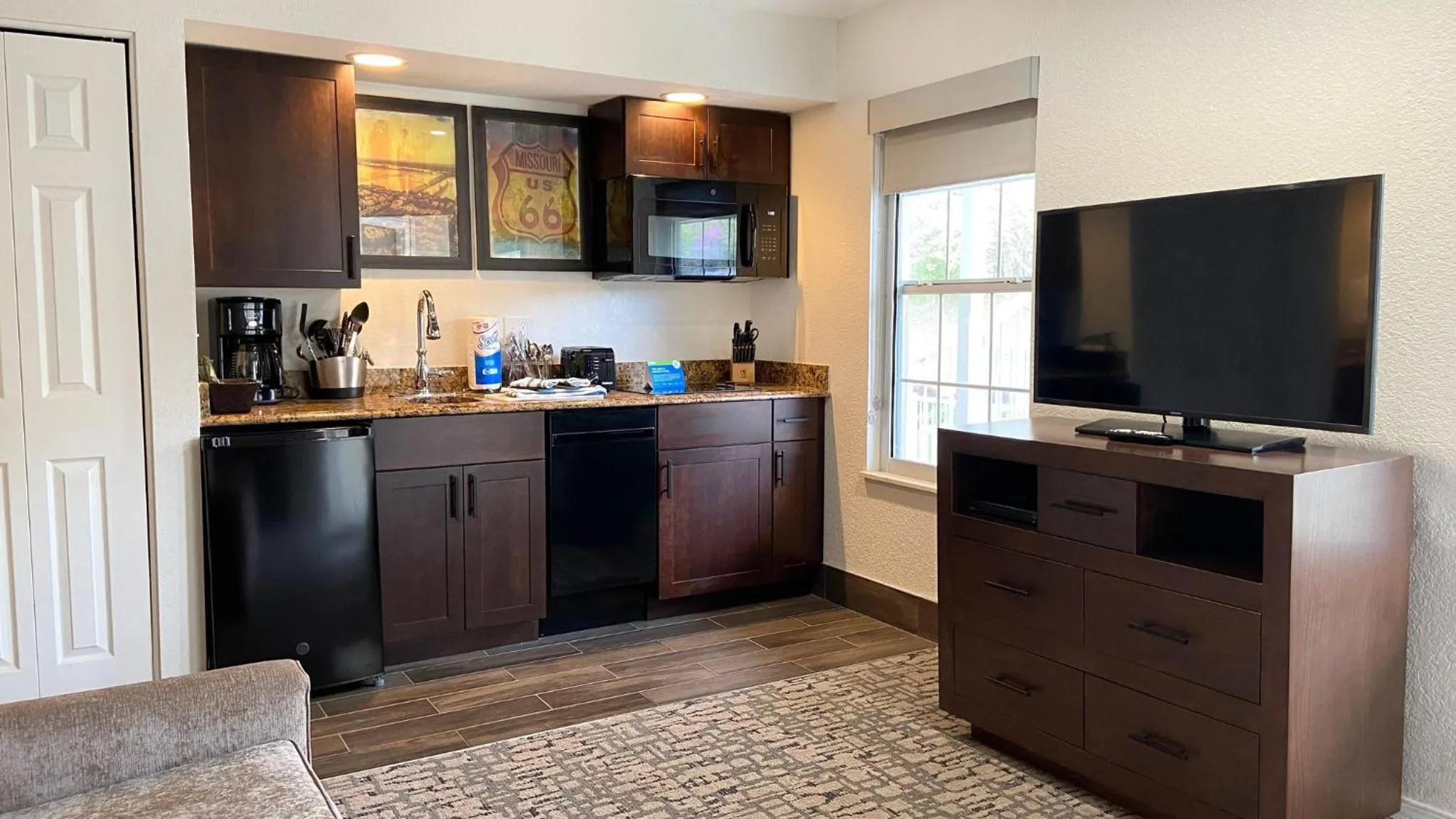 Kitchen or kitchenette in Club Wyndham Branson at The Falls