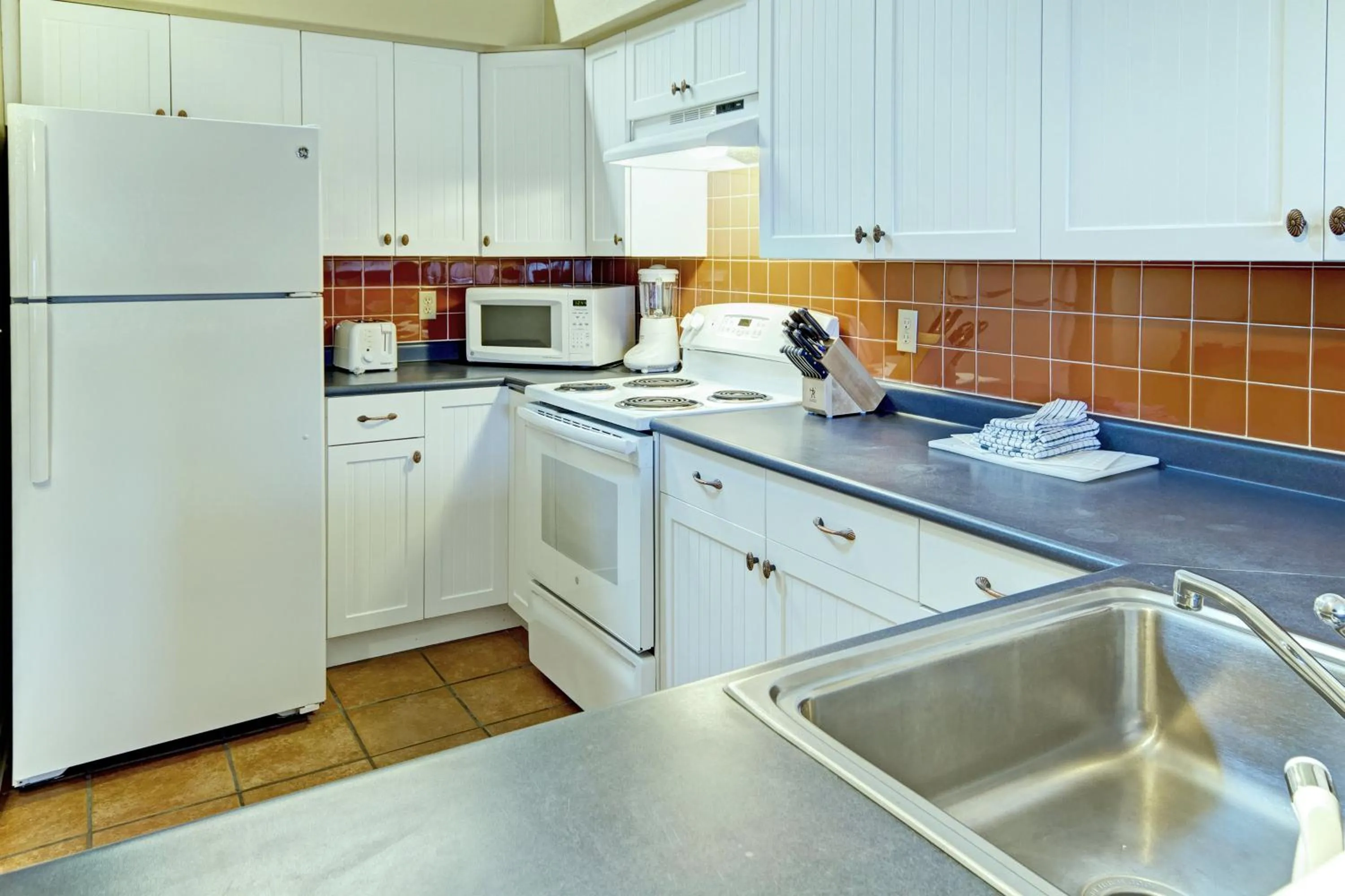 Bedroom in Club Wyndham Newport Overlook
