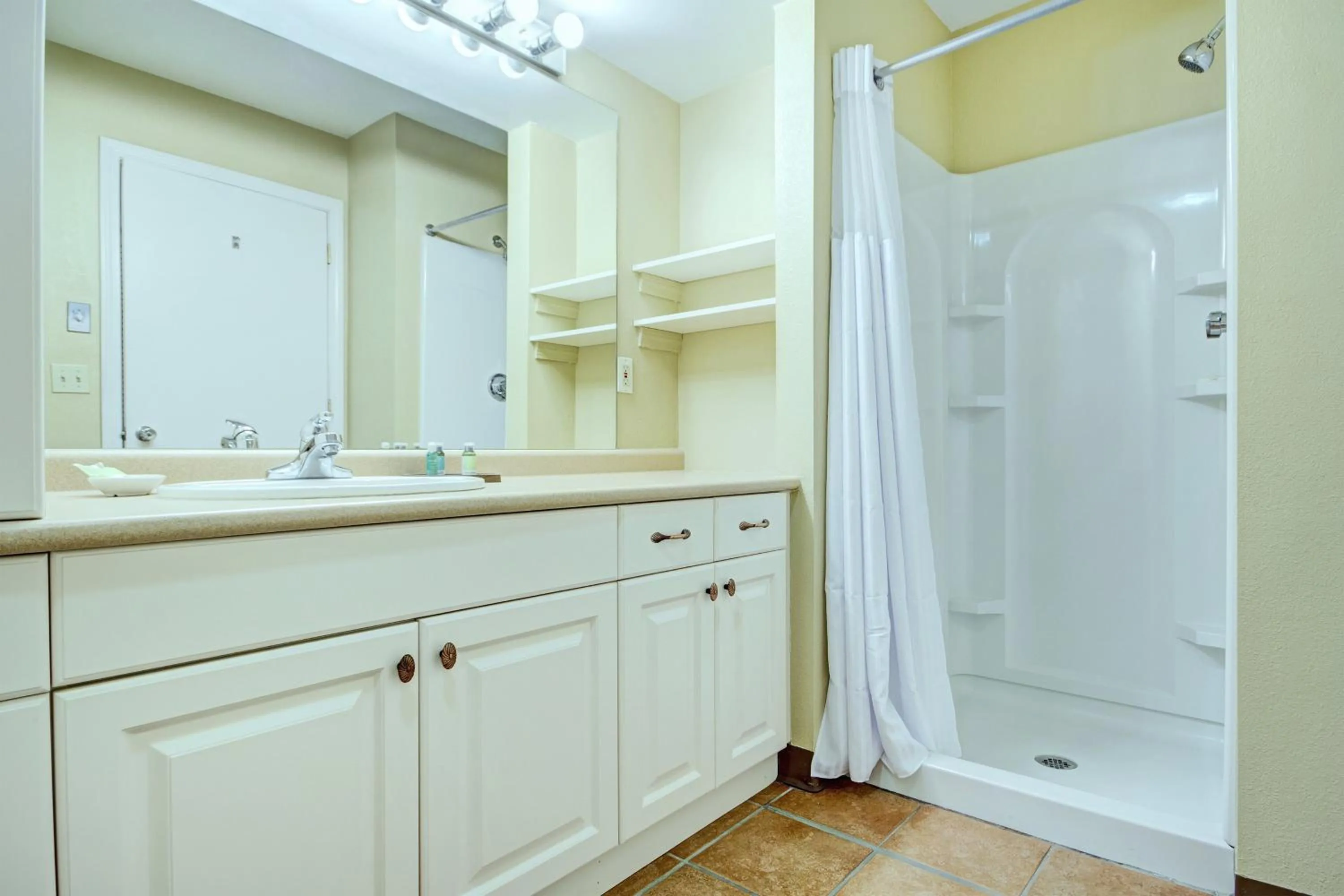 Bathroom in Club Wyndham Newport Overlook
