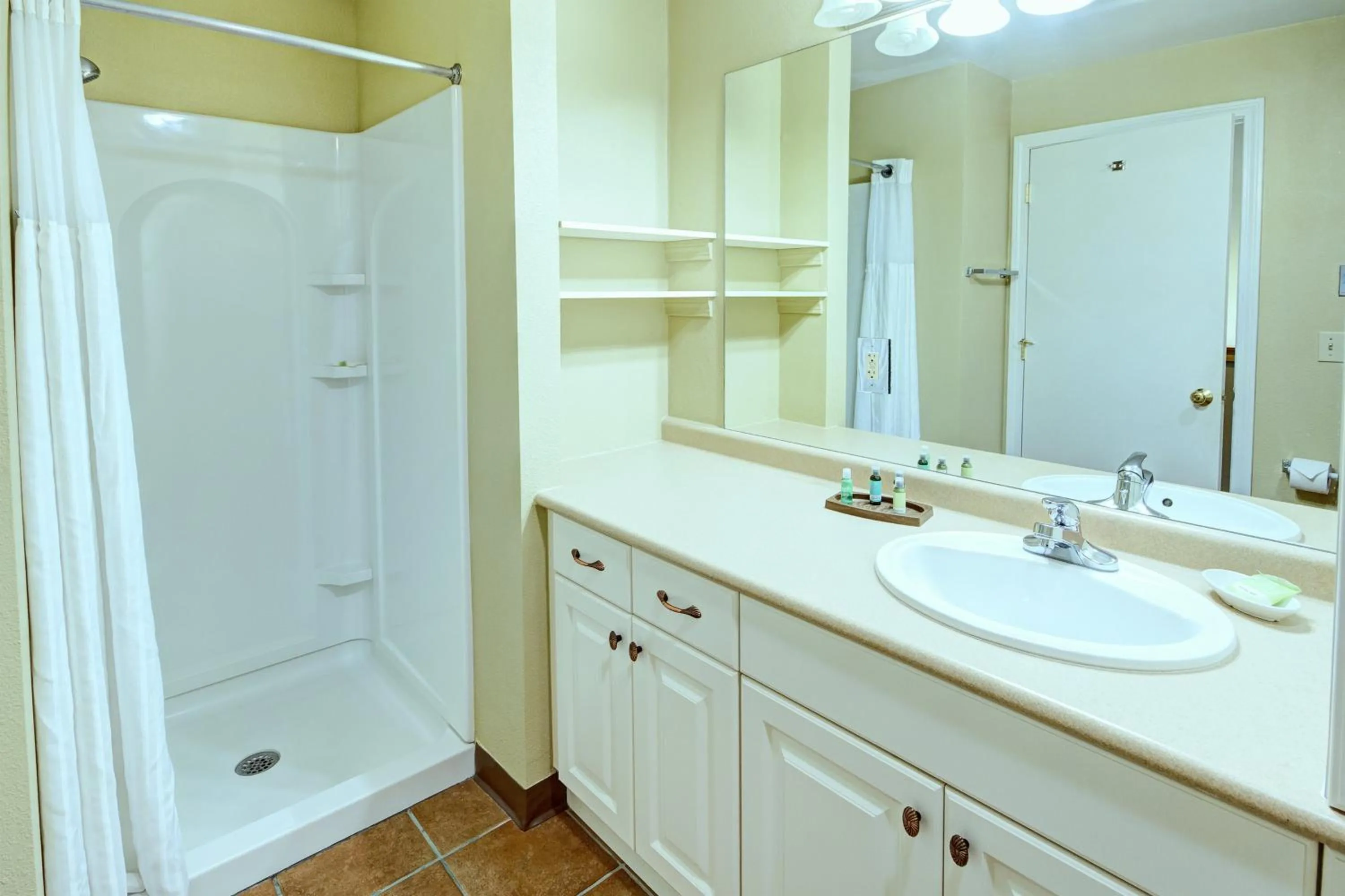Bathroom in Club Wyndham Newport Overlook