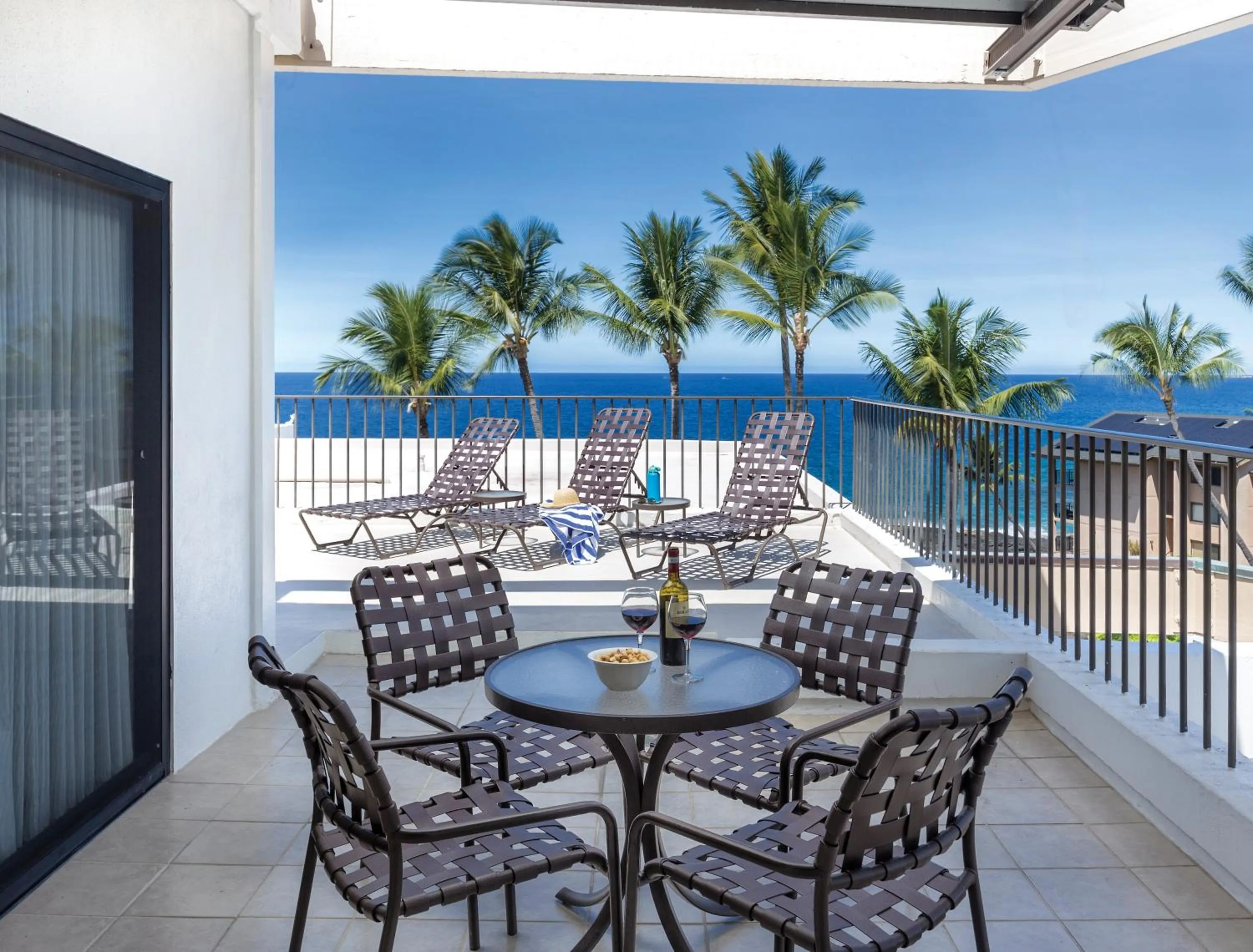 Balcony/Terrace in Wyndham Royal Sea Cliff Resort