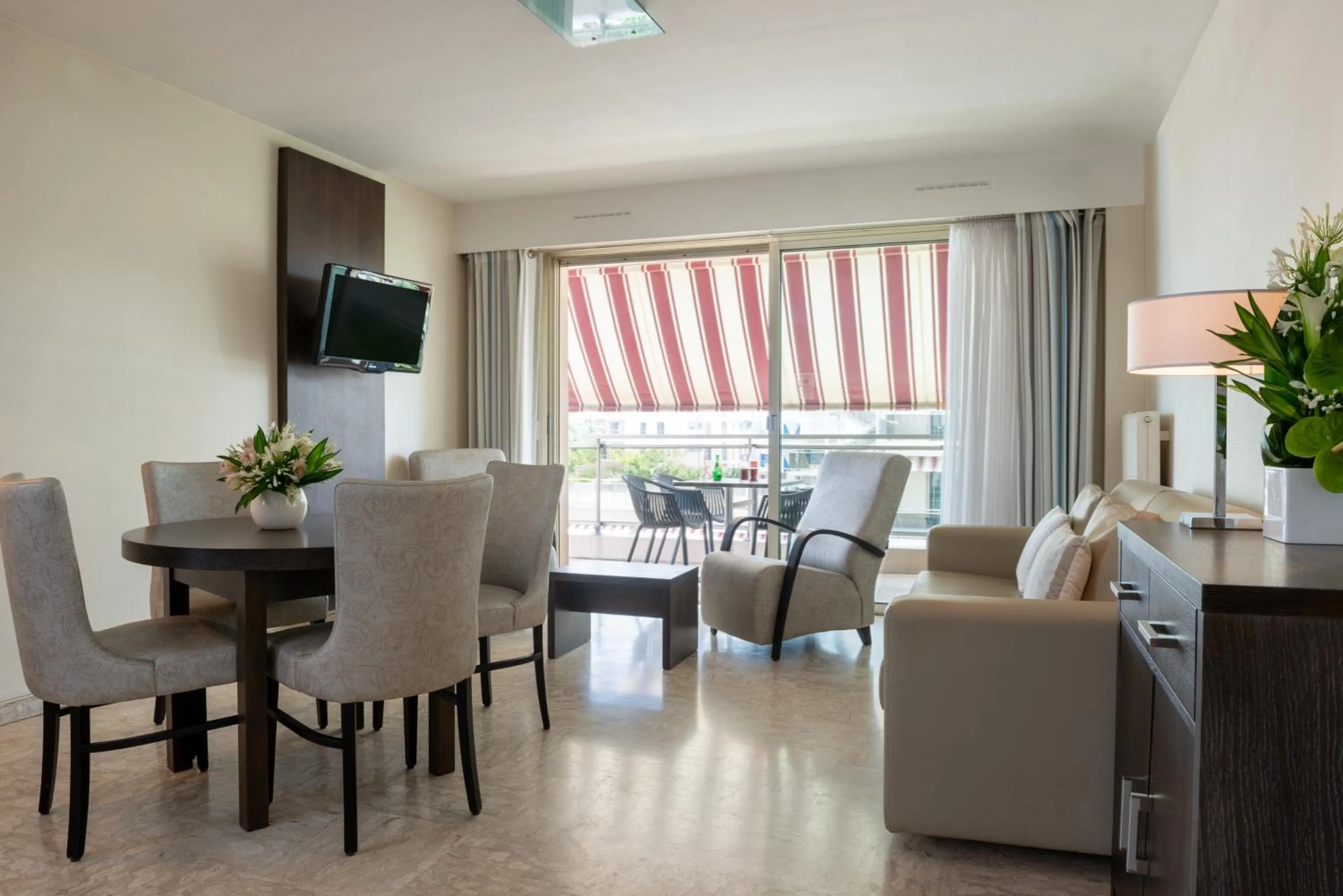 Living room in The Originals Résidence, Les Strélitzias