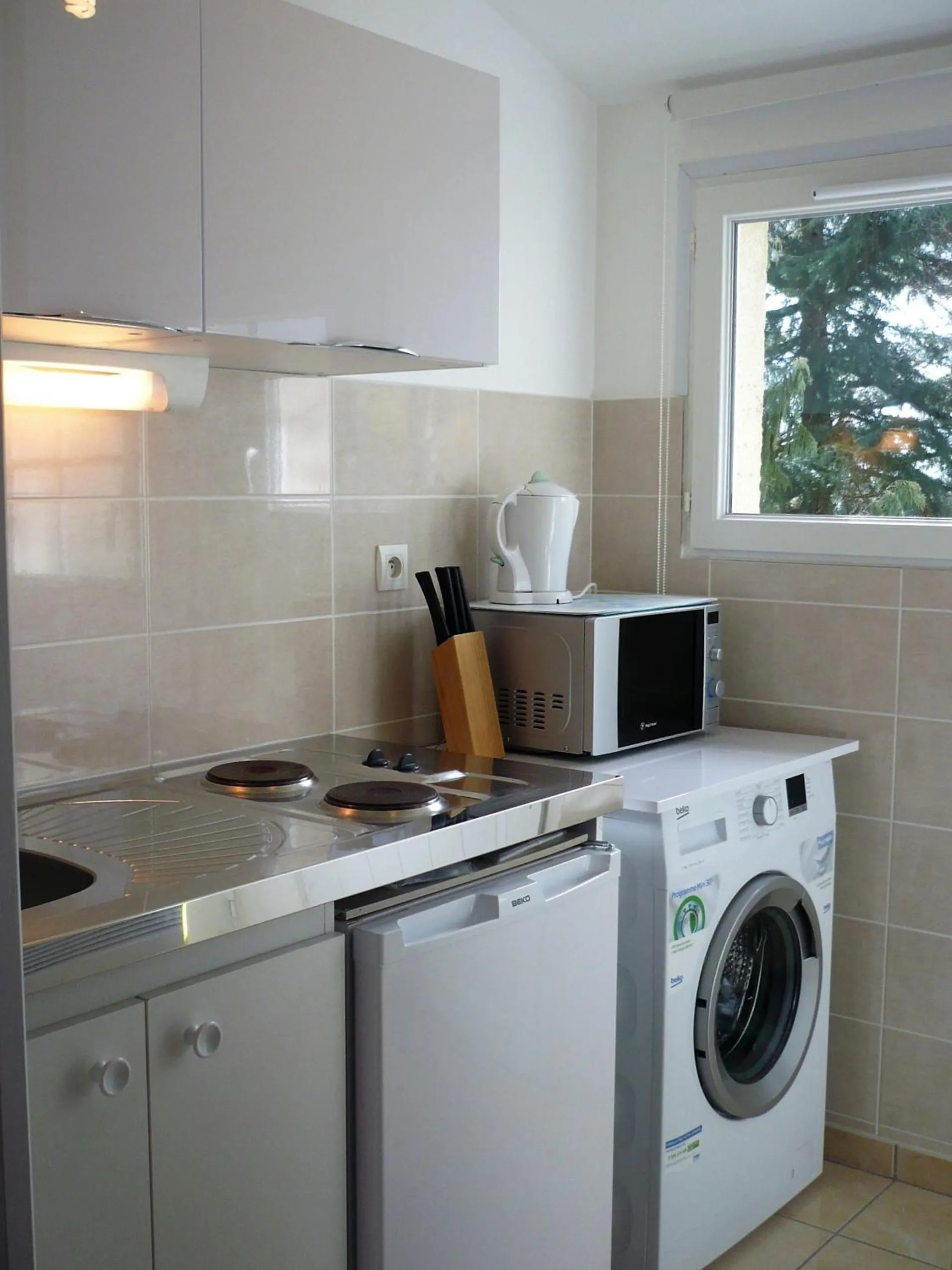 Area and facilities, Kitchen/Kitchenette in Chambres D'hôtes Anne-Marie