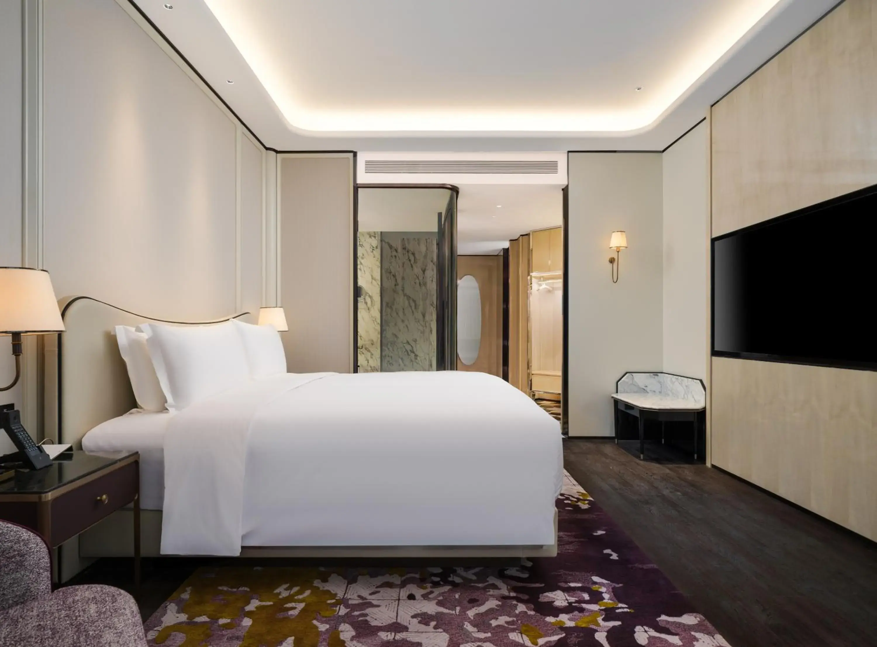 Deluxe King Room with Lake View in SOFITEL CHANGZHOU HI TECH Deluxe King Room with Lake View in SOFITEL CHANGZHOU HI TECH