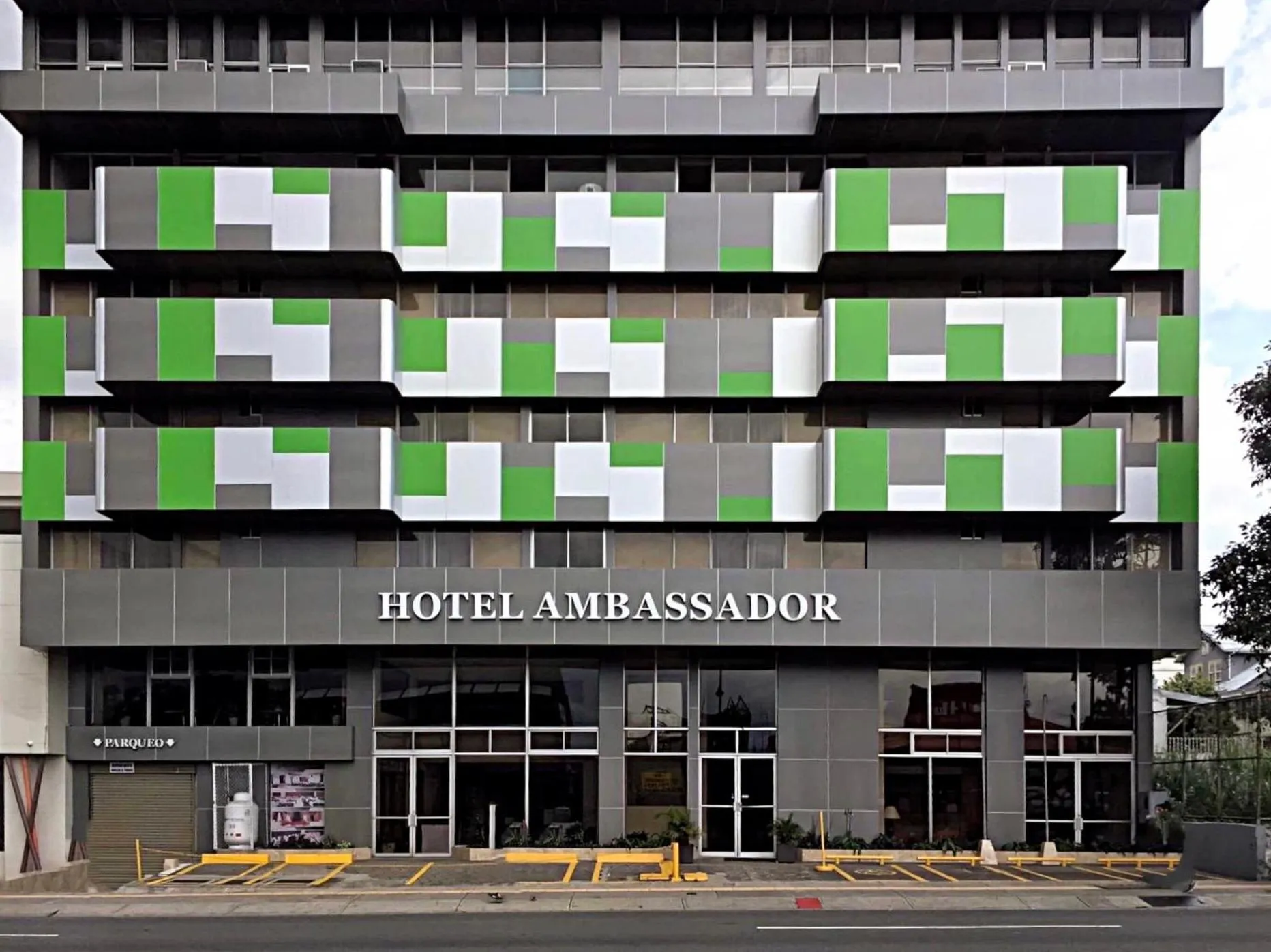 Hotel Ambassador