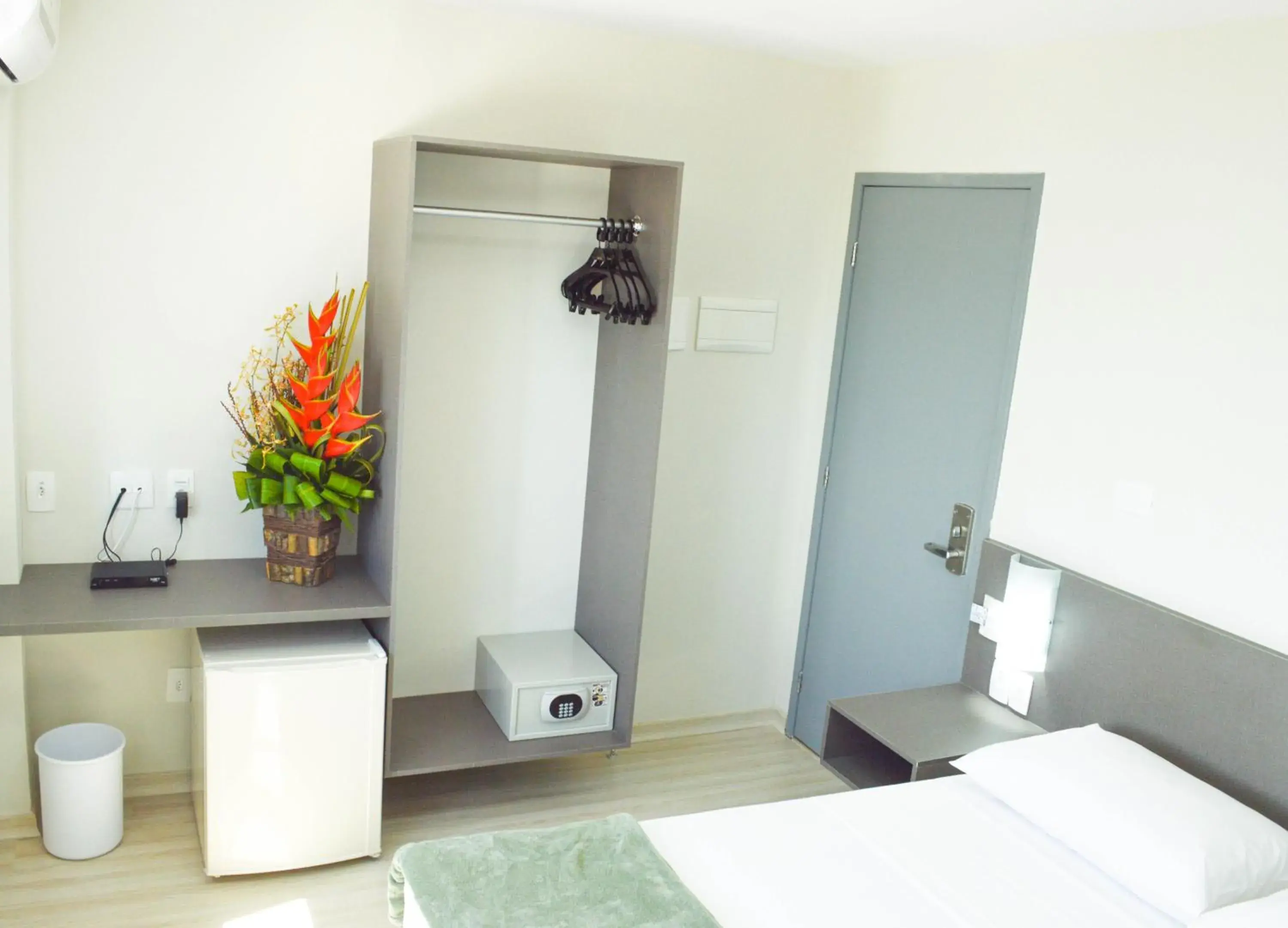 Decorative detail, Bed in Pajuçara Hotel Express Decorative detail, Bed in Pajuçara Hotel Express