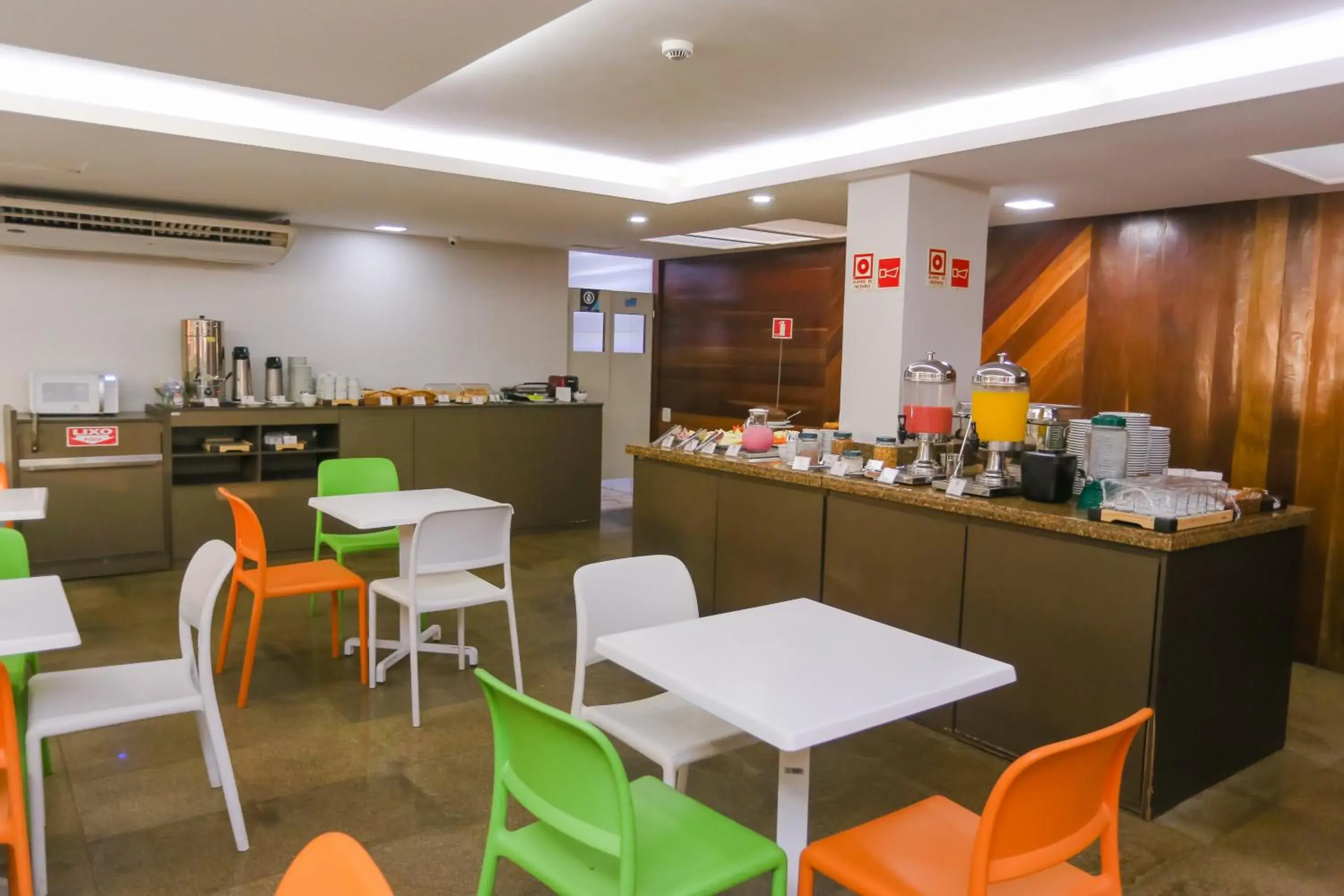 Restaurant/places to eat in Pajuçara Hotel Express Restaurant/places to eat in Pajuçara Hotel Express