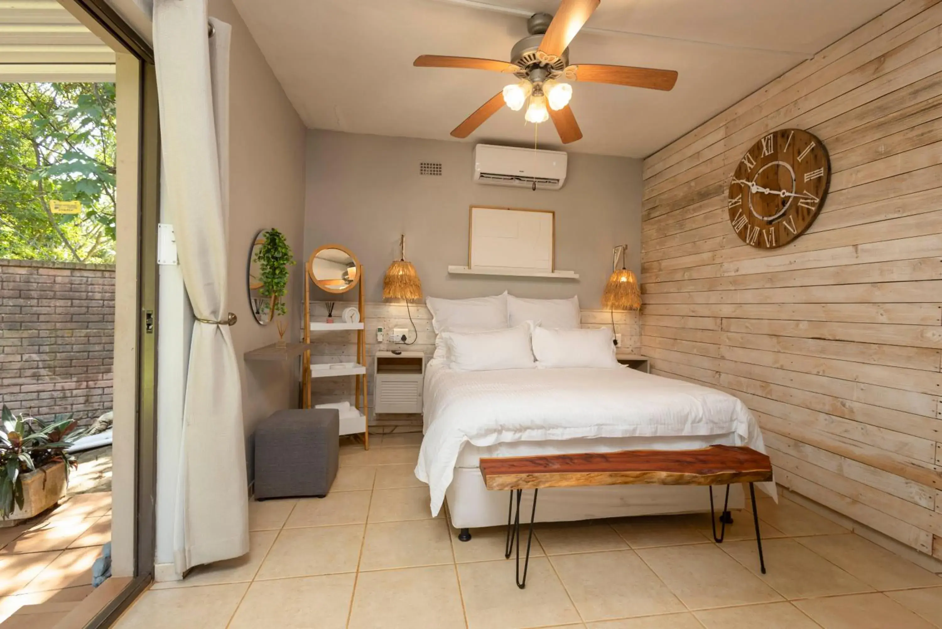 Double Room with Private Bathroom - single occupancy in The Old Stone House Double Room with Private Bathroom - single occupancy in The Old Stone House