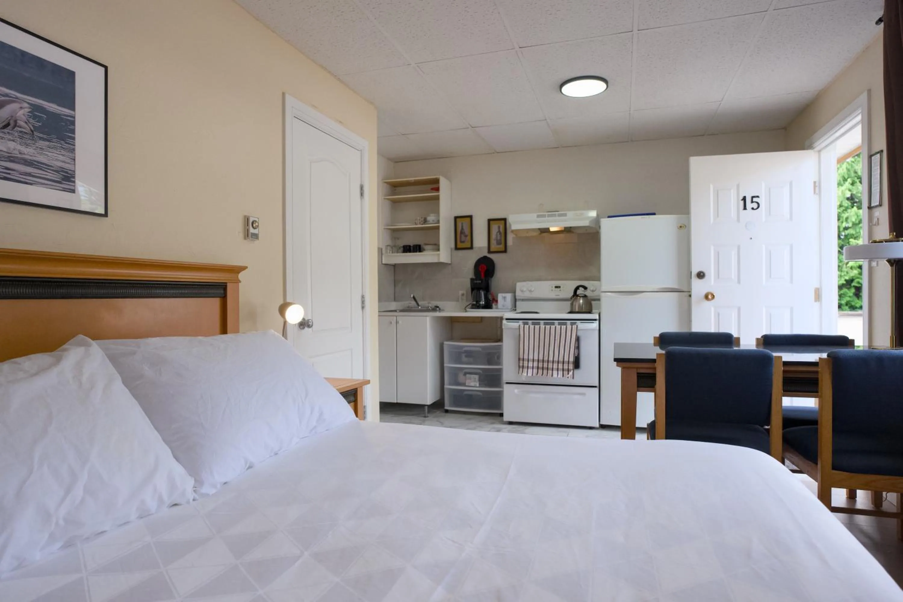 Queen Suite with Kitchen - Ground Floor in Park Motel
