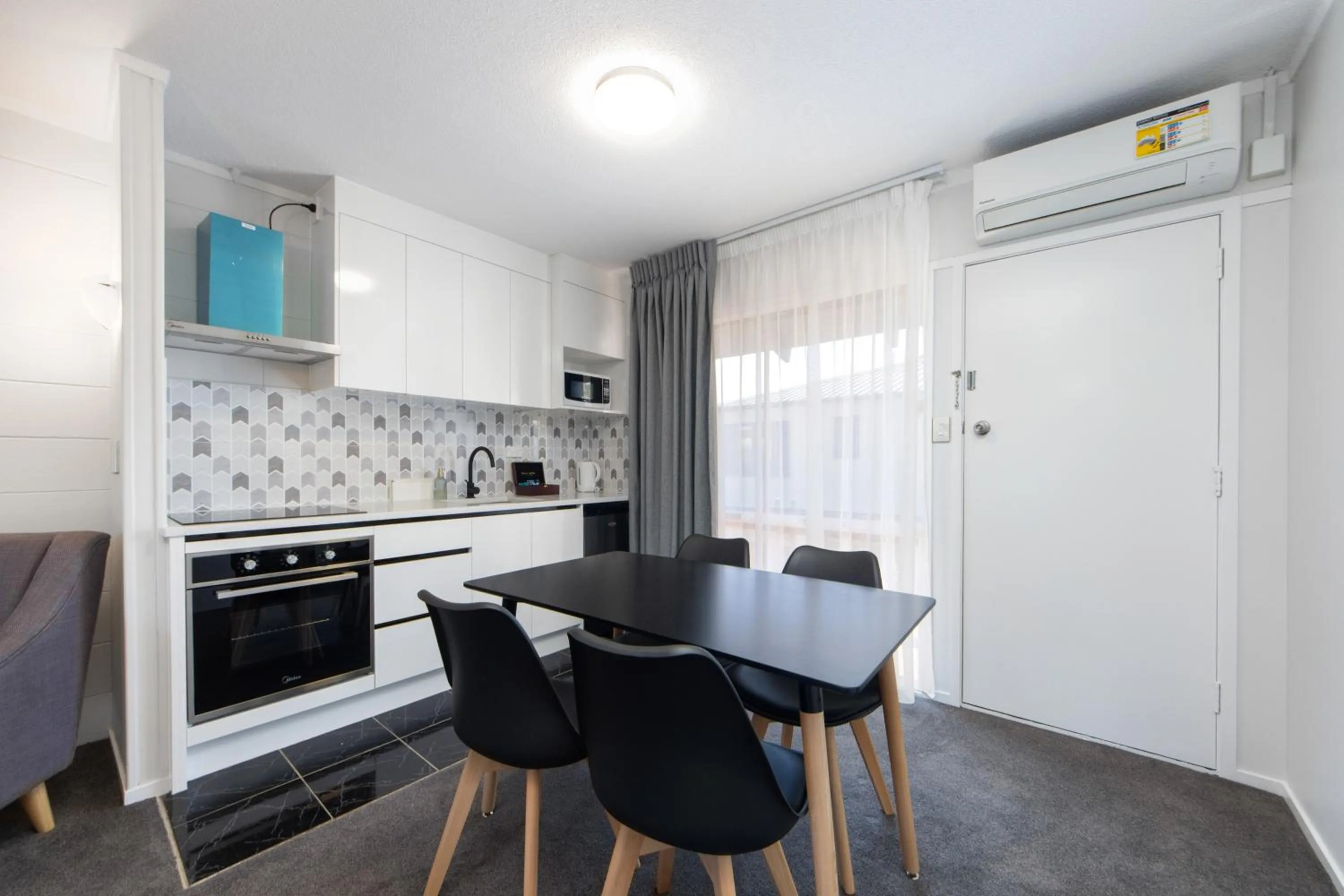 Dining area in Epsom Motel