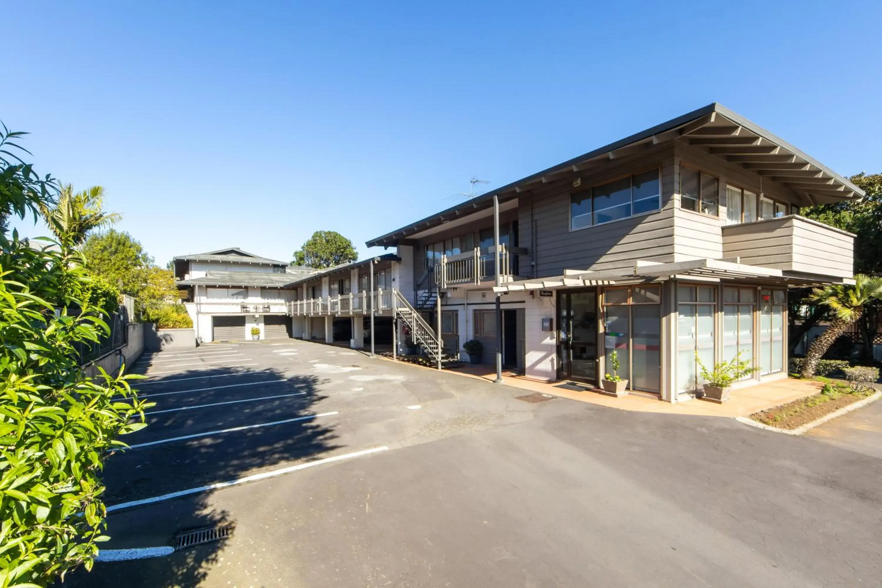 Property building in Epsom Motel Property building in Epsom Motel