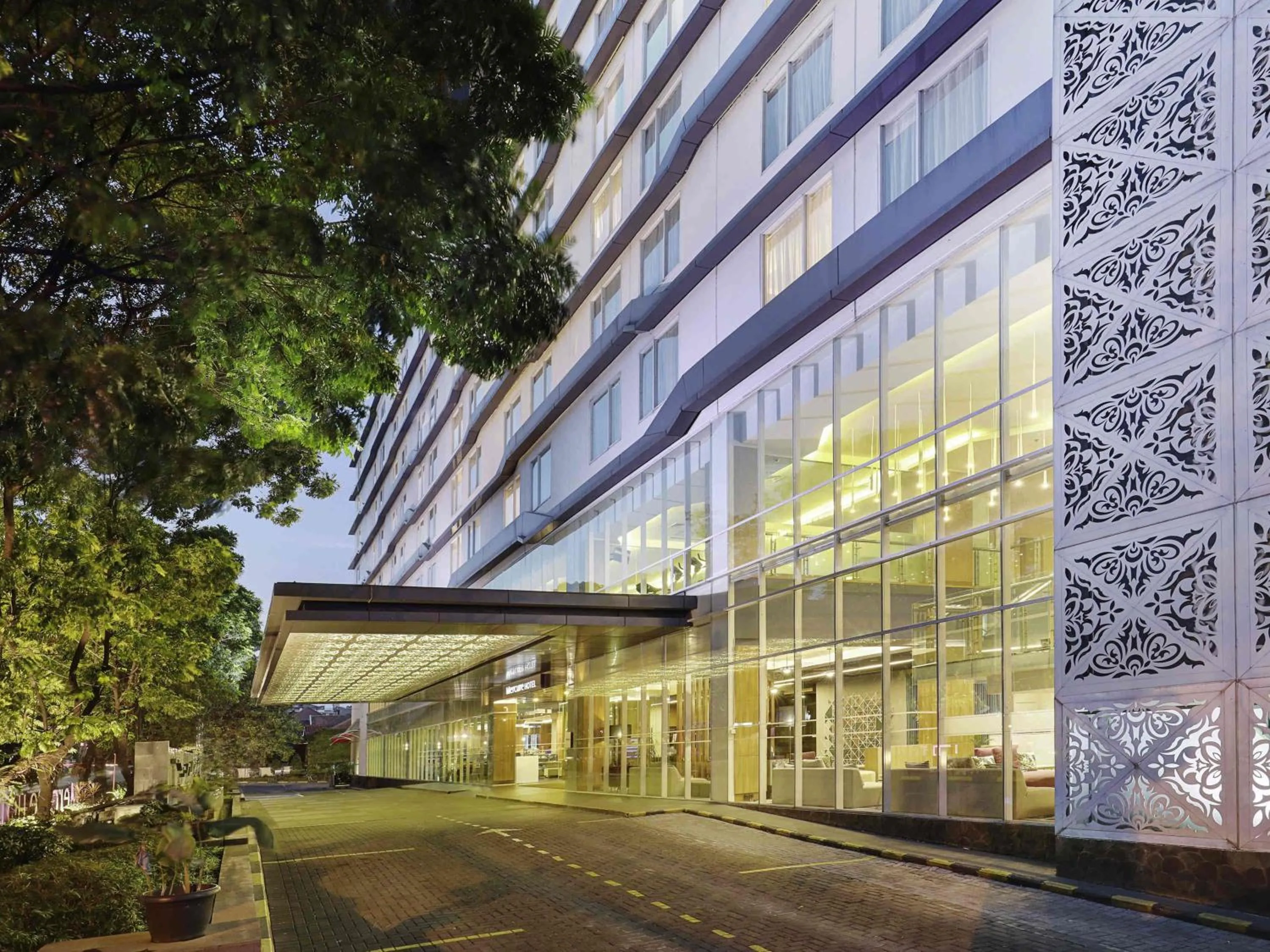 Property building in Mercure Bandung Nexa Supratman