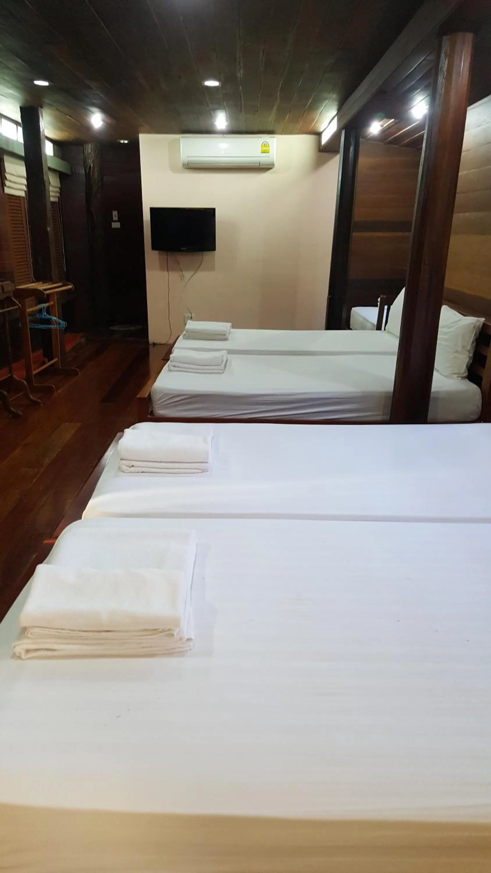 Family Room (5 Adults) in Ruean Mai Chai Khlong