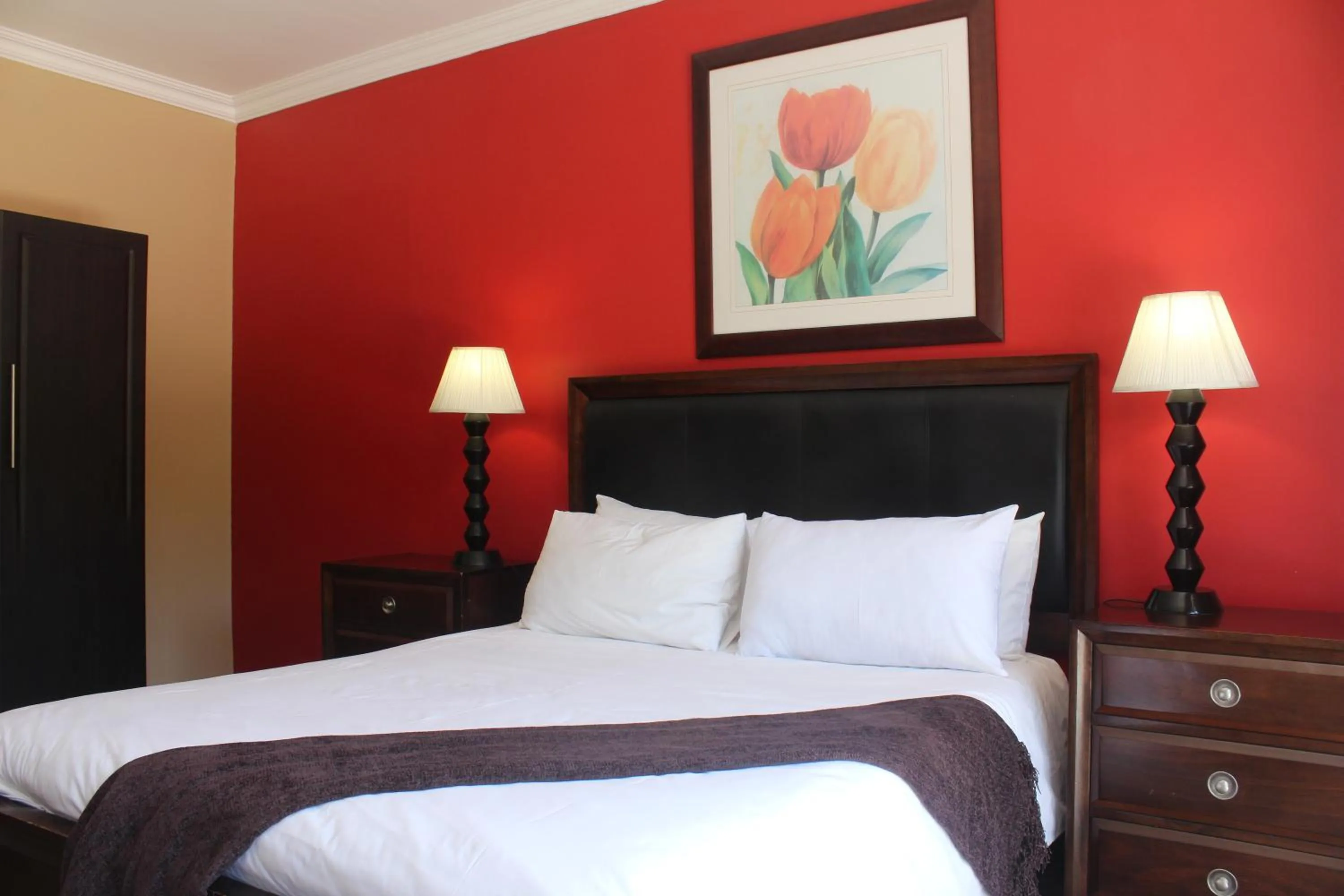 Bed in Fairways Hotel