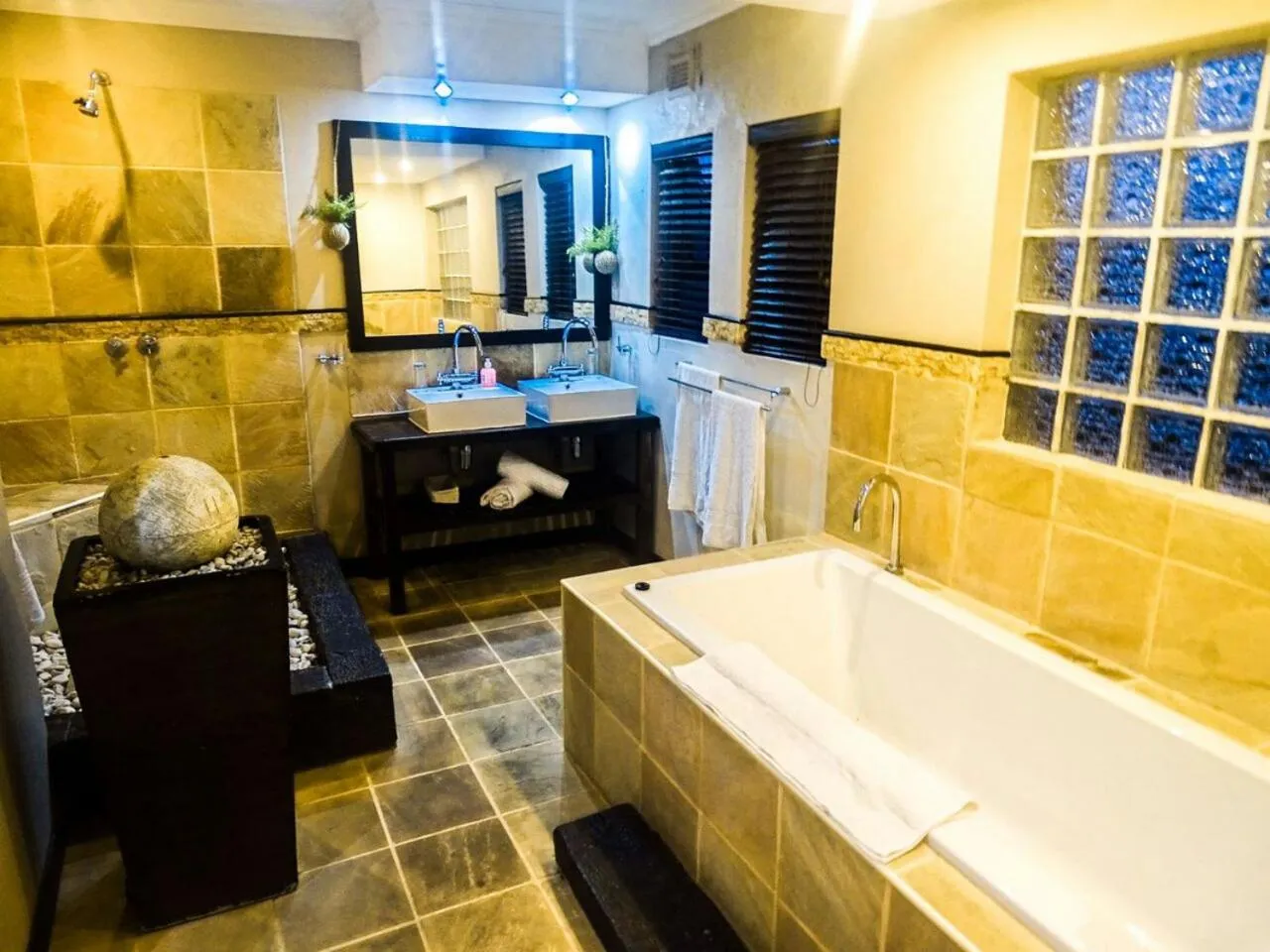 Shower in Fairways Hotel