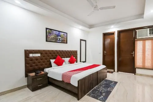 Hotel O Premium Rooms Chhatarpur
