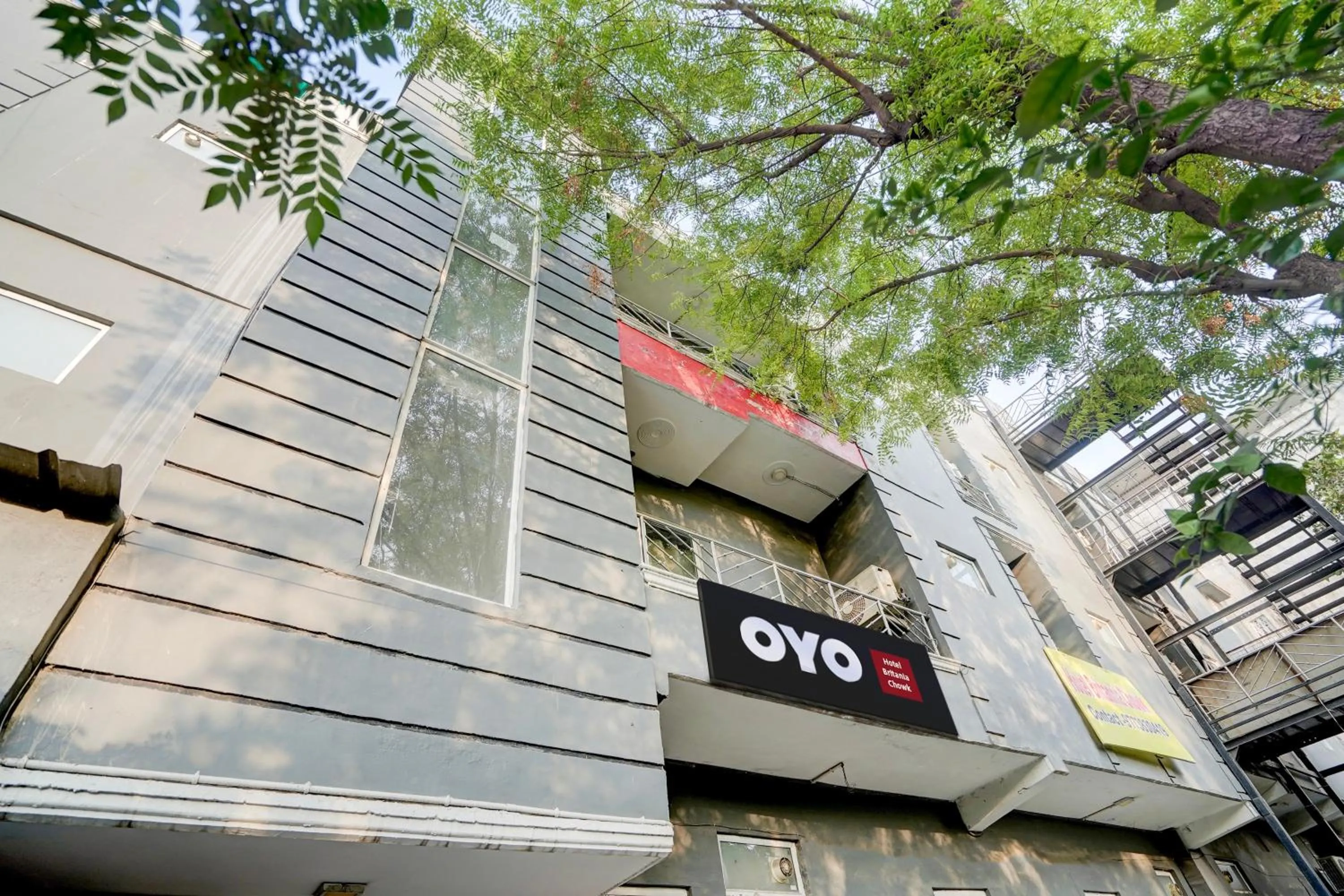 Property building in Super Hotel O Britania Chowk