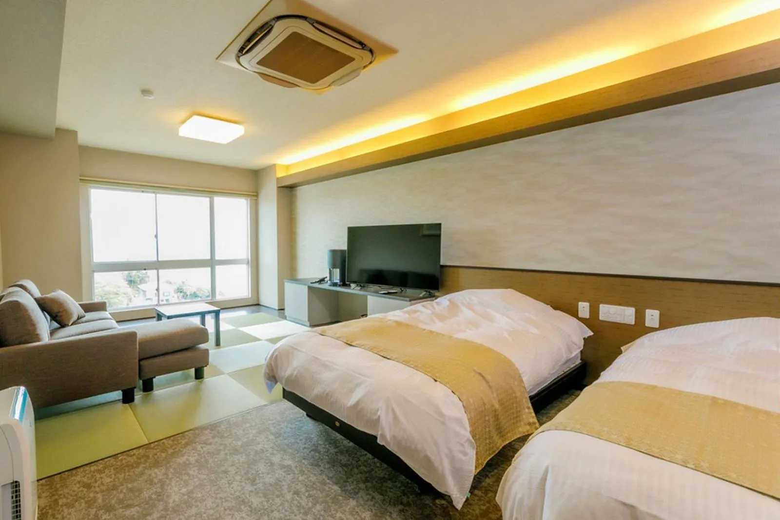 Bed in Ise-Shima Ohtaya Healing Stay