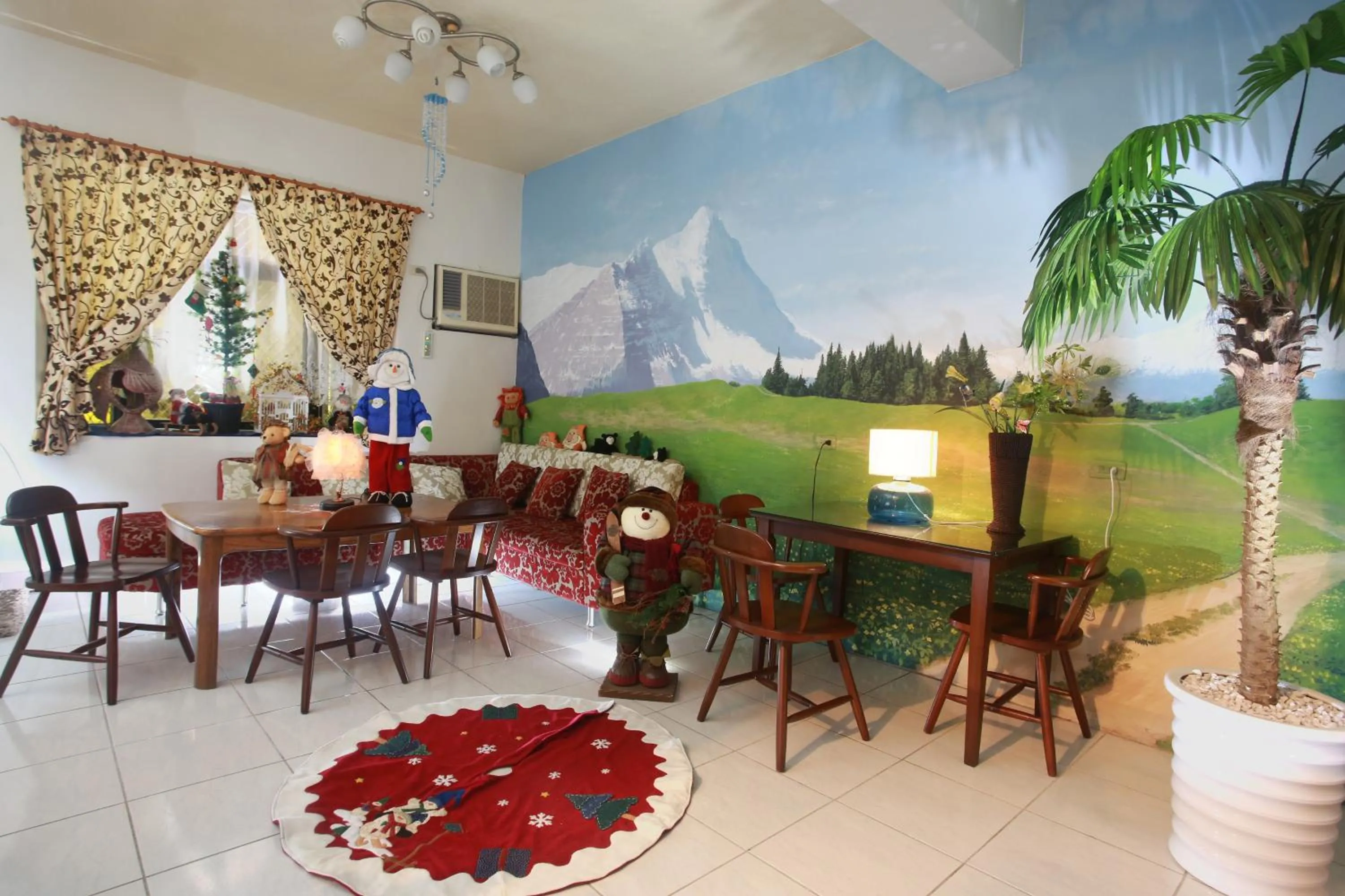 Communal lounge/ TV room in North B&B