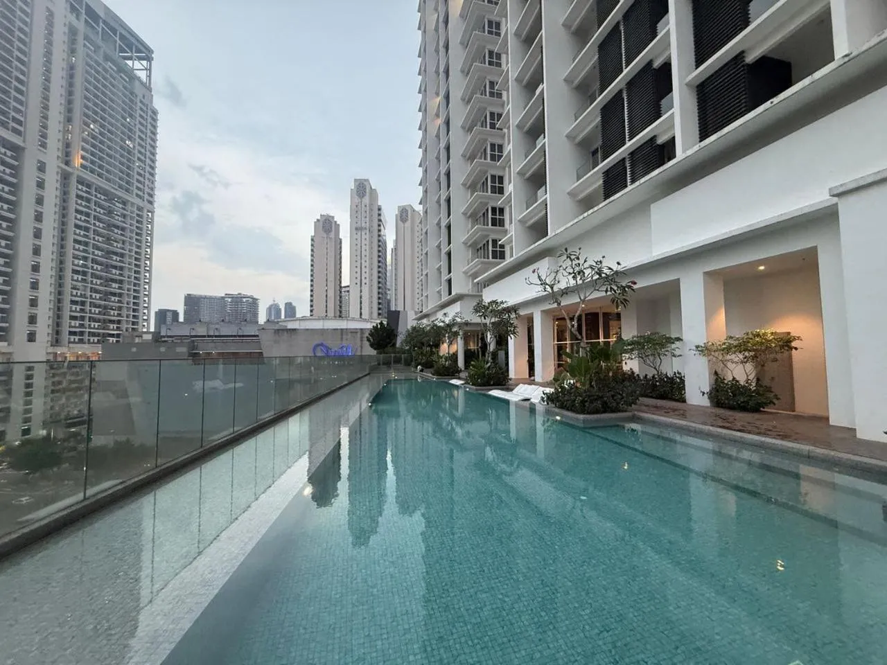 Swimming pool in Quill Luxury Suites KLCC