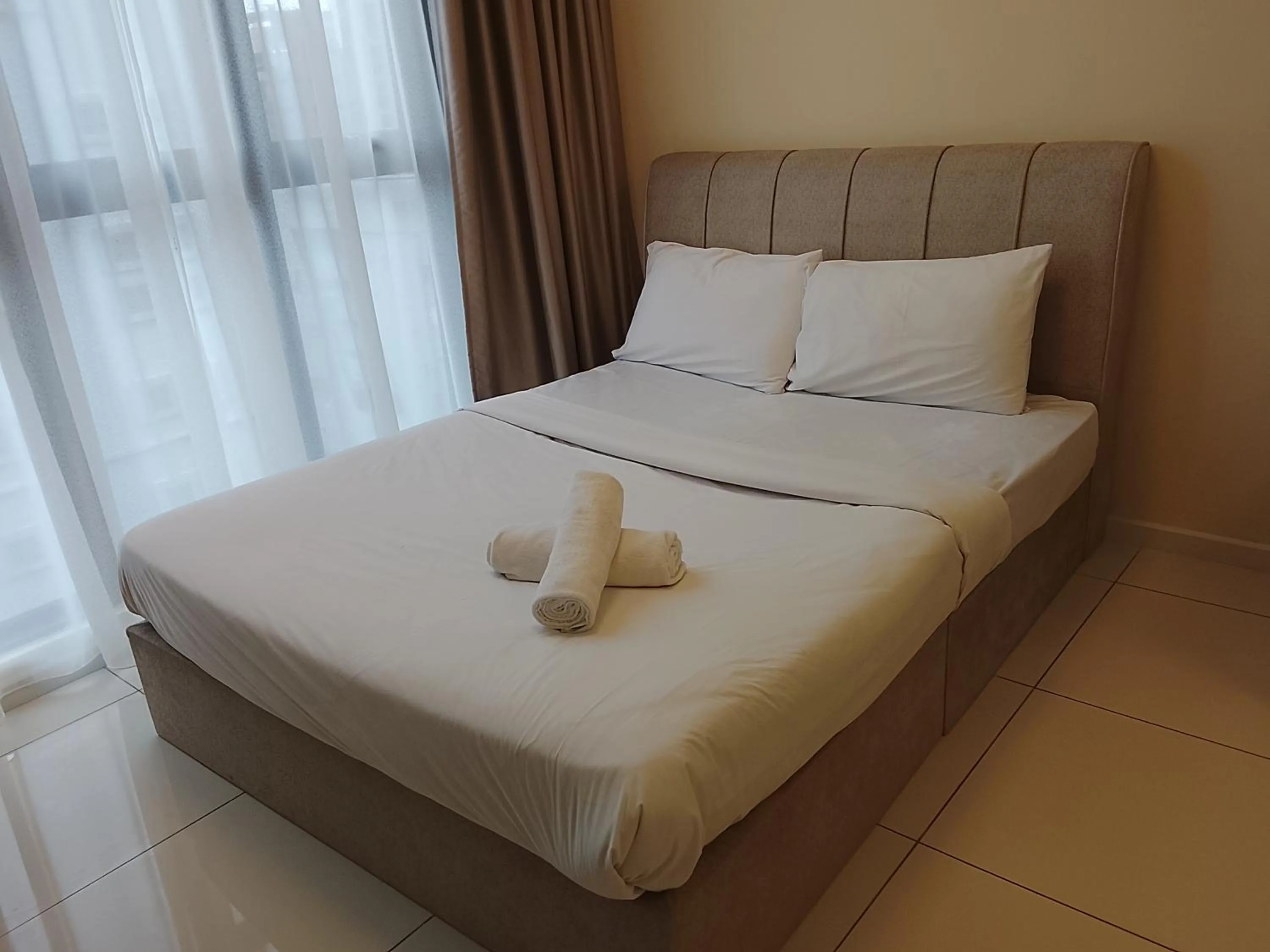 Bedroom, Bed in Quill Luxury Suites KLCC