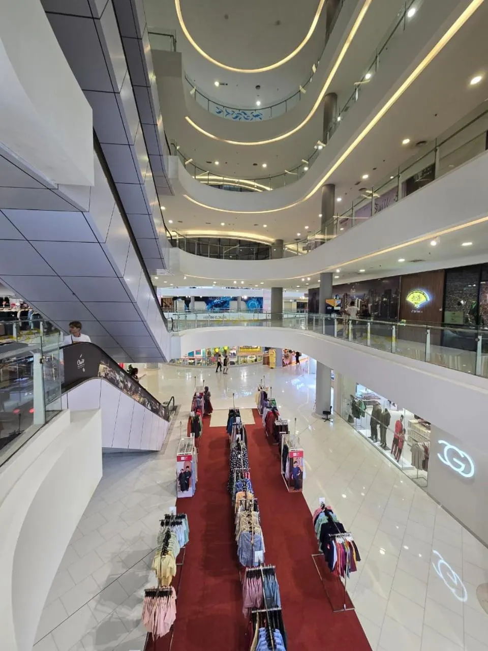 Shopping Area in Quill Luxury Suites KLCC
