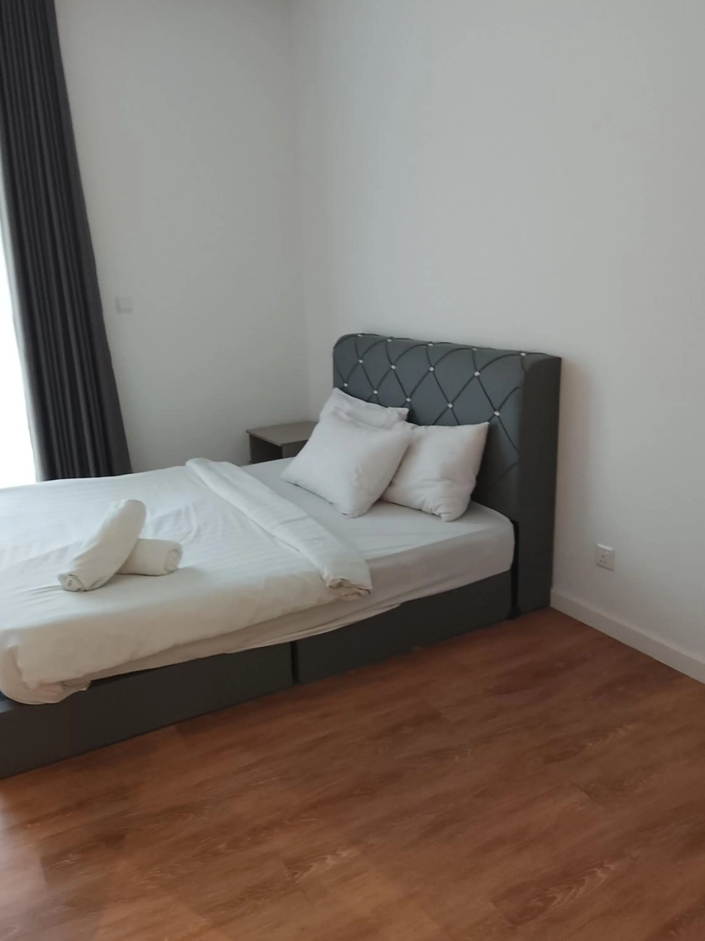 Bedroom, Bed in Quill Luxury Suites KLCC