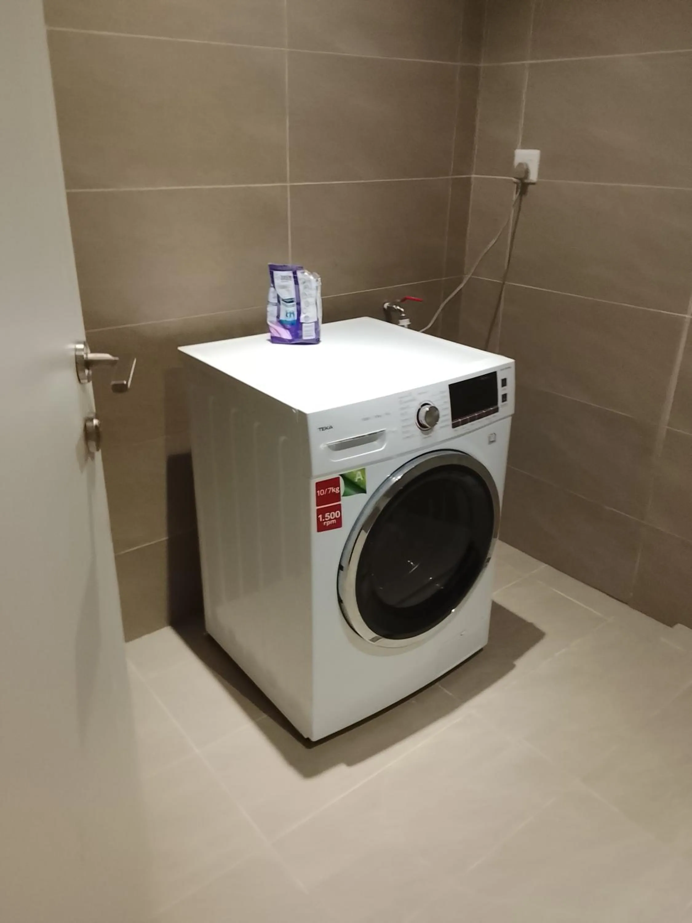 washing machine in Quill Luxury Suites KLCC