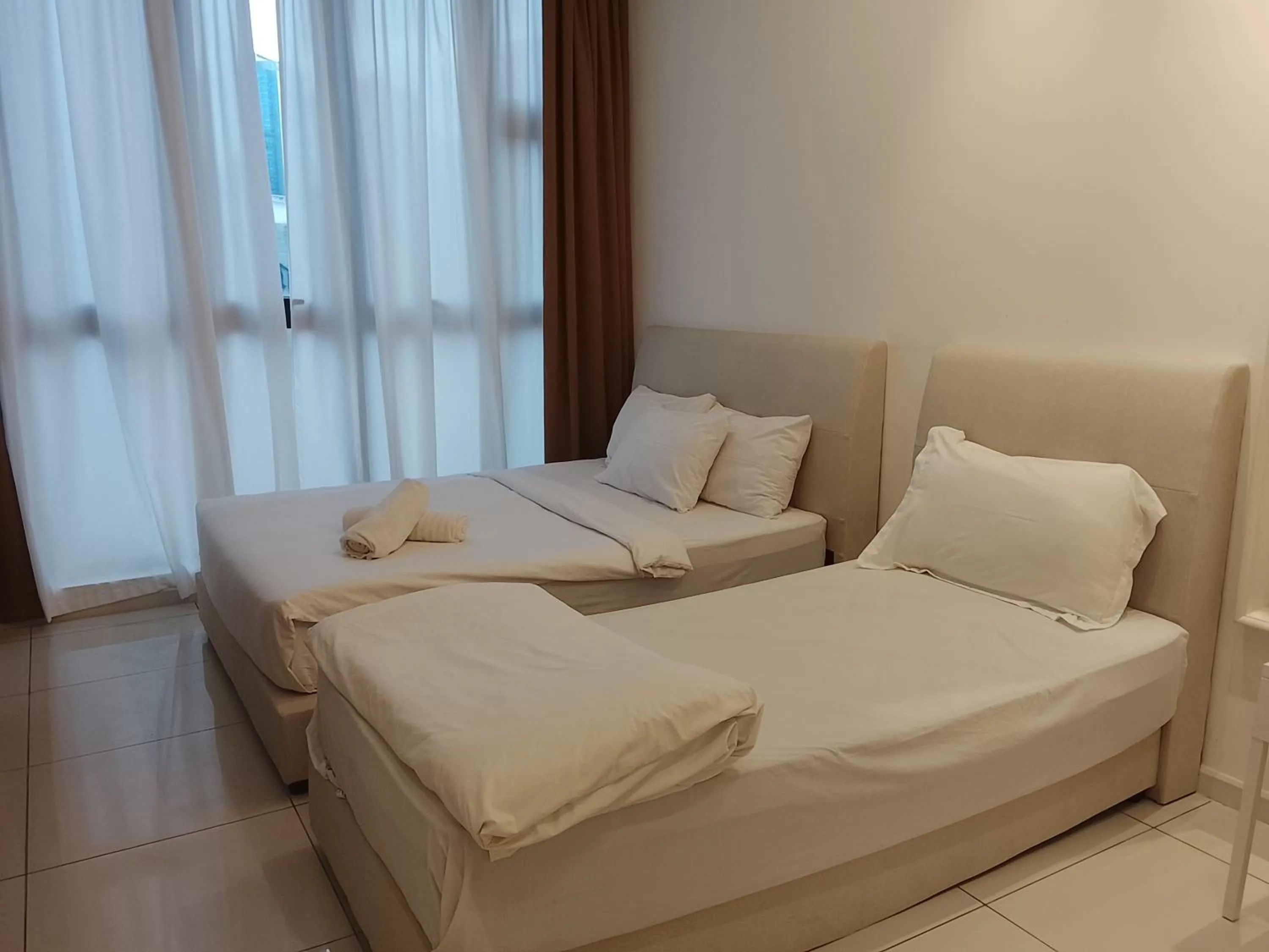 Bedroom, Bed in Quill Luxury Suites KLCC