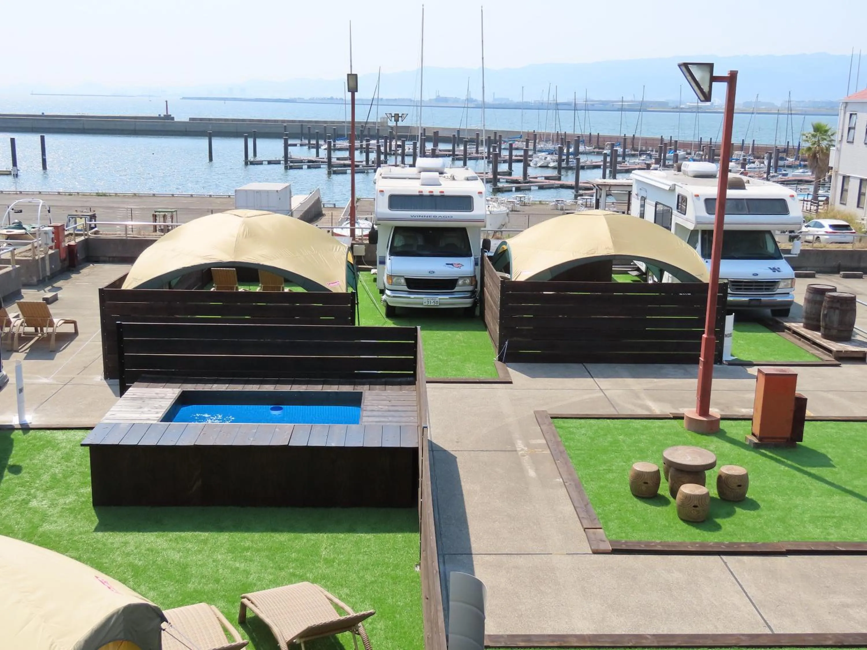 Area and facilities in Osaka Hokko Marina HULL