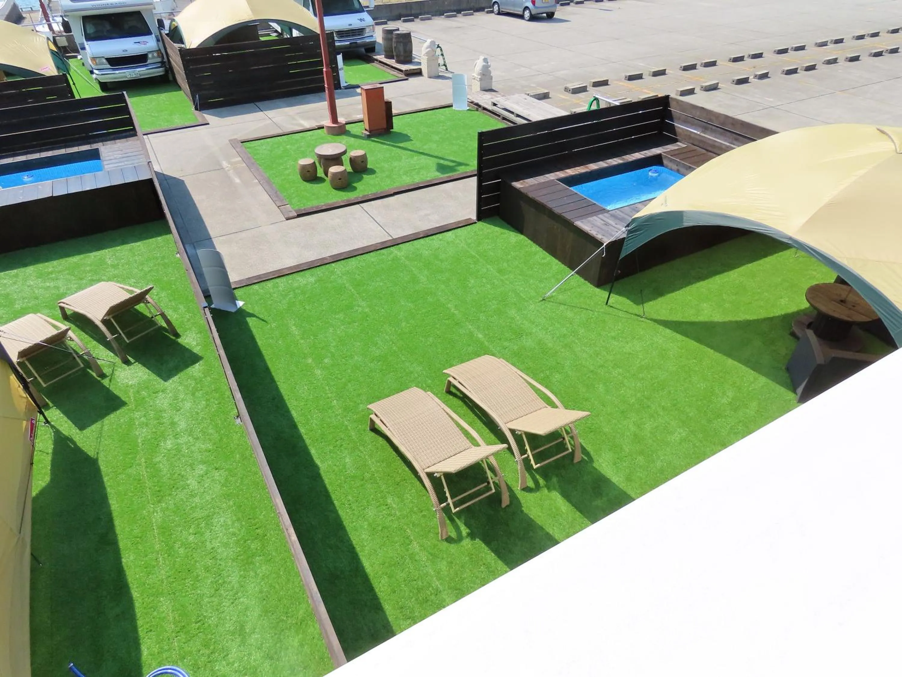 Area and facilities in Osaka Hokko Marina HULL