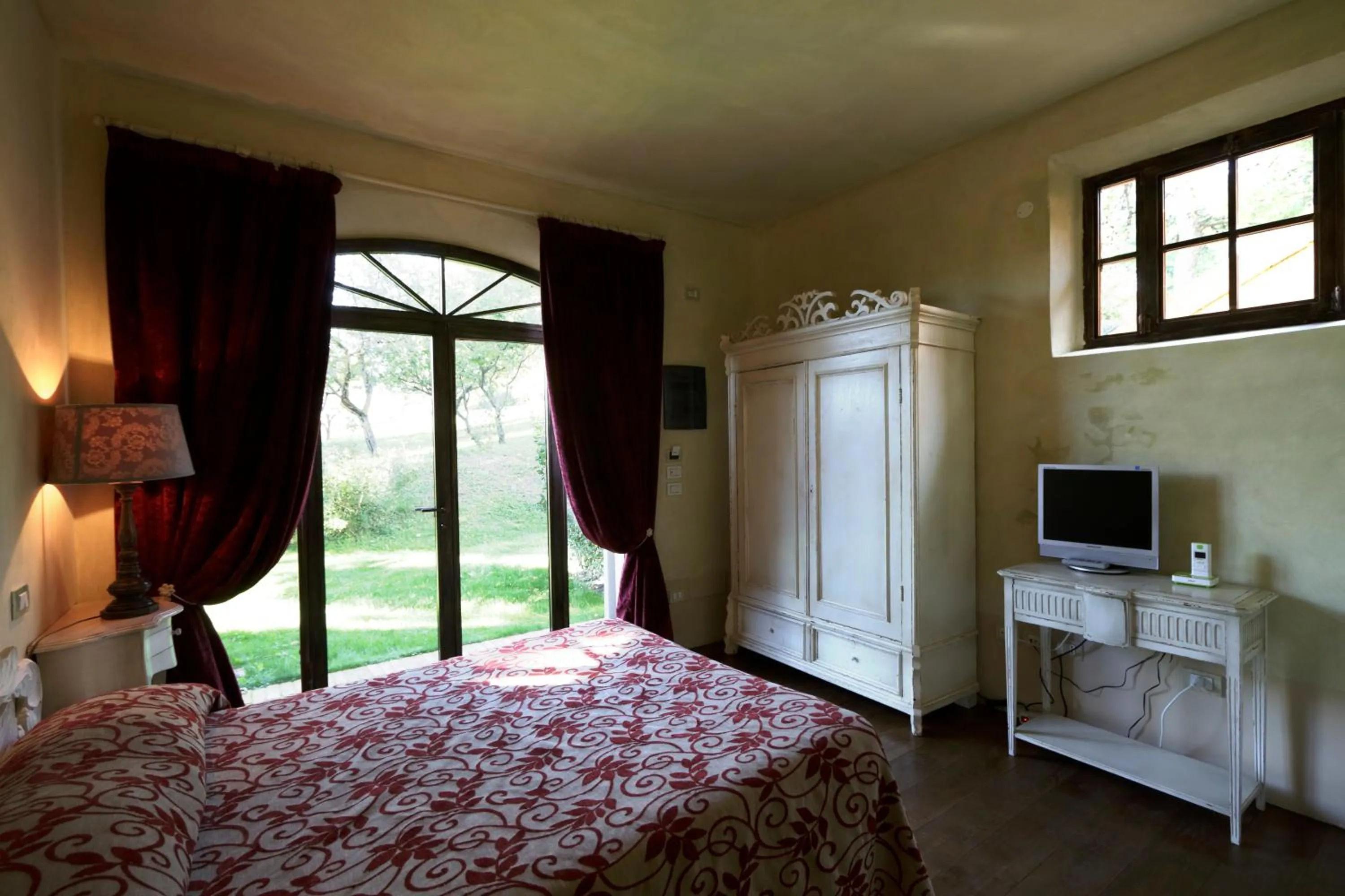Photo of the whole room, Bed in Tenuta Santi Giacomo e Filippo