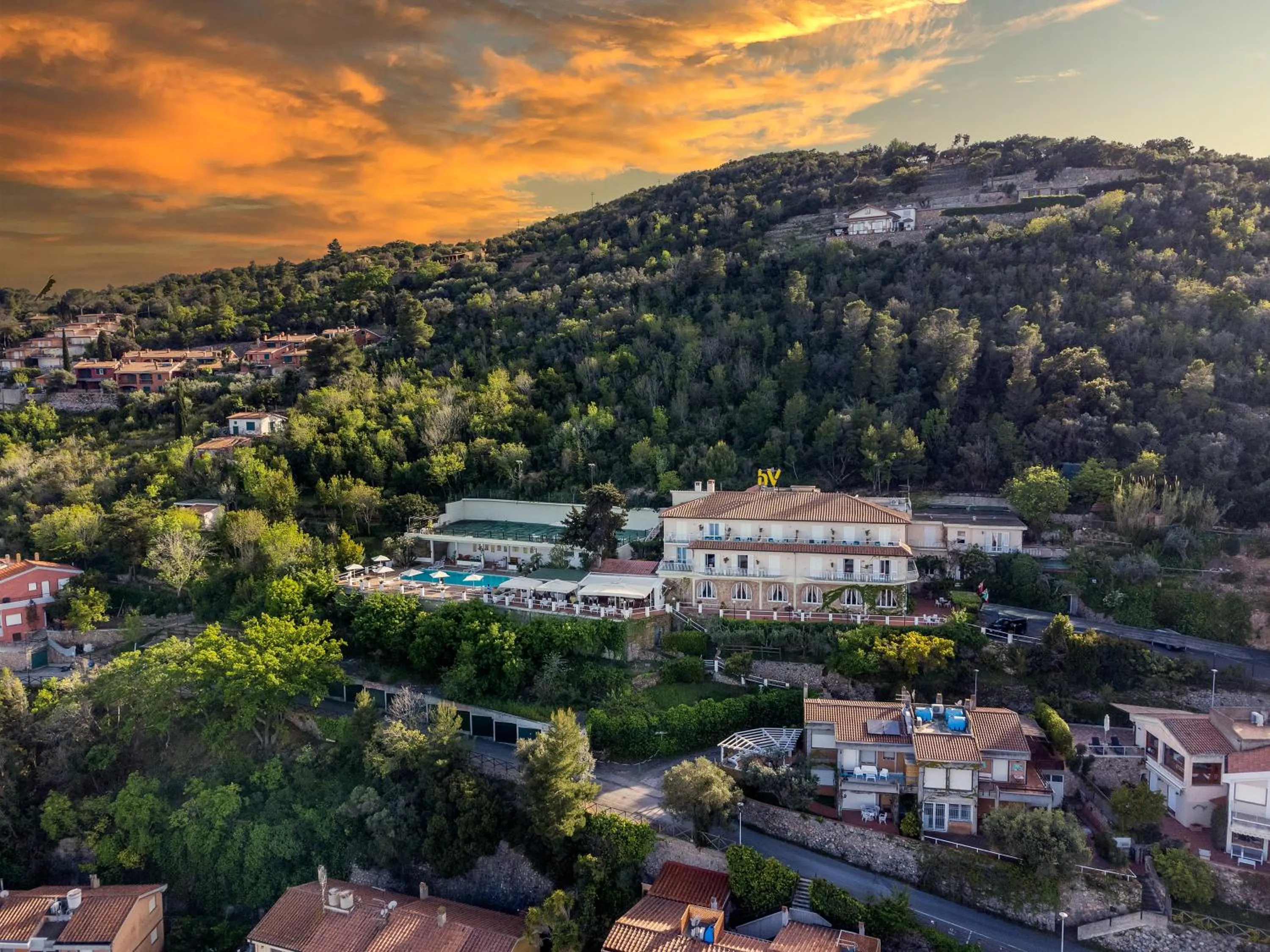 Property building in Hotel Vittoria