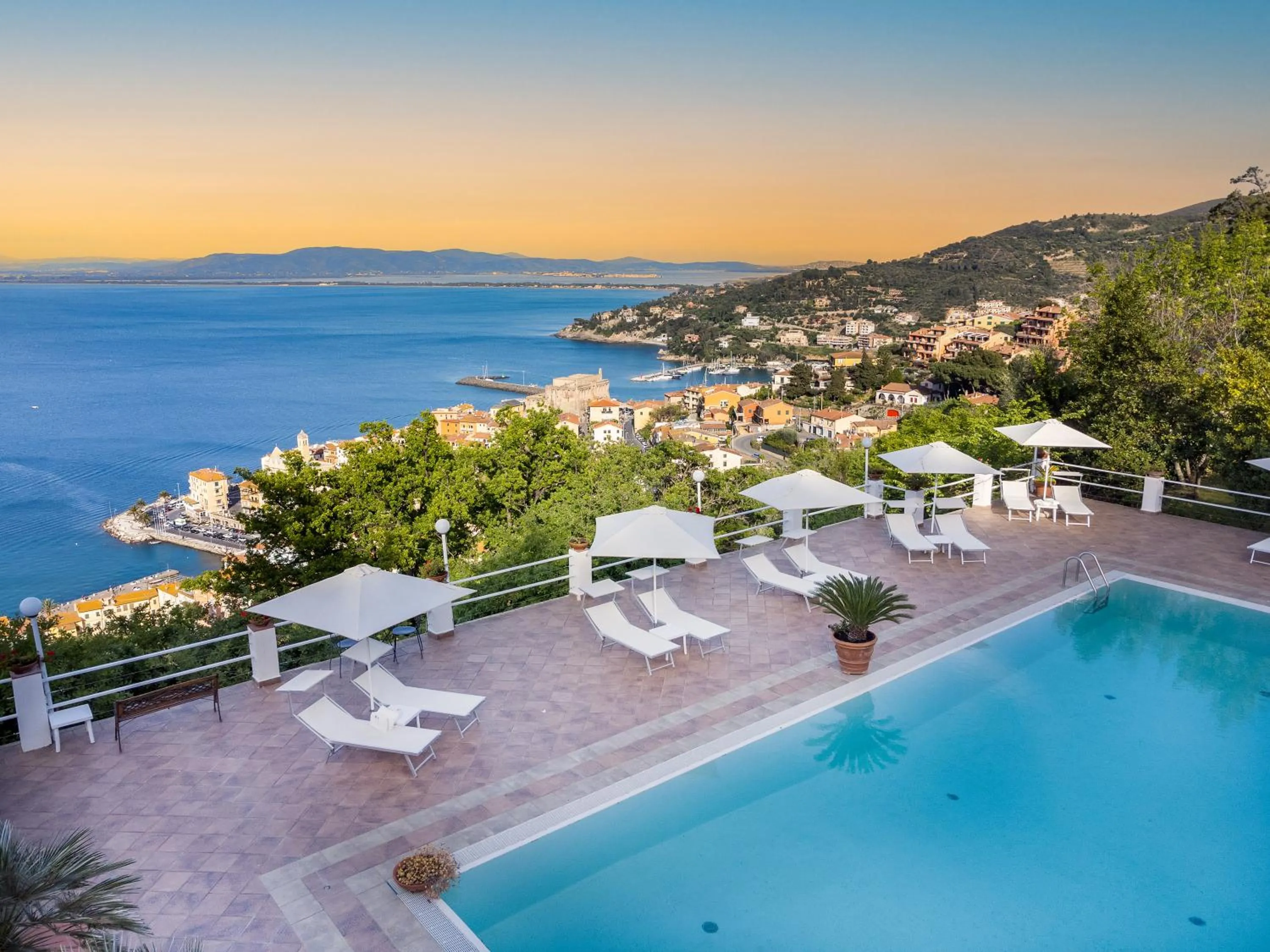 Balcony/Terrace in Hotel Vittoria