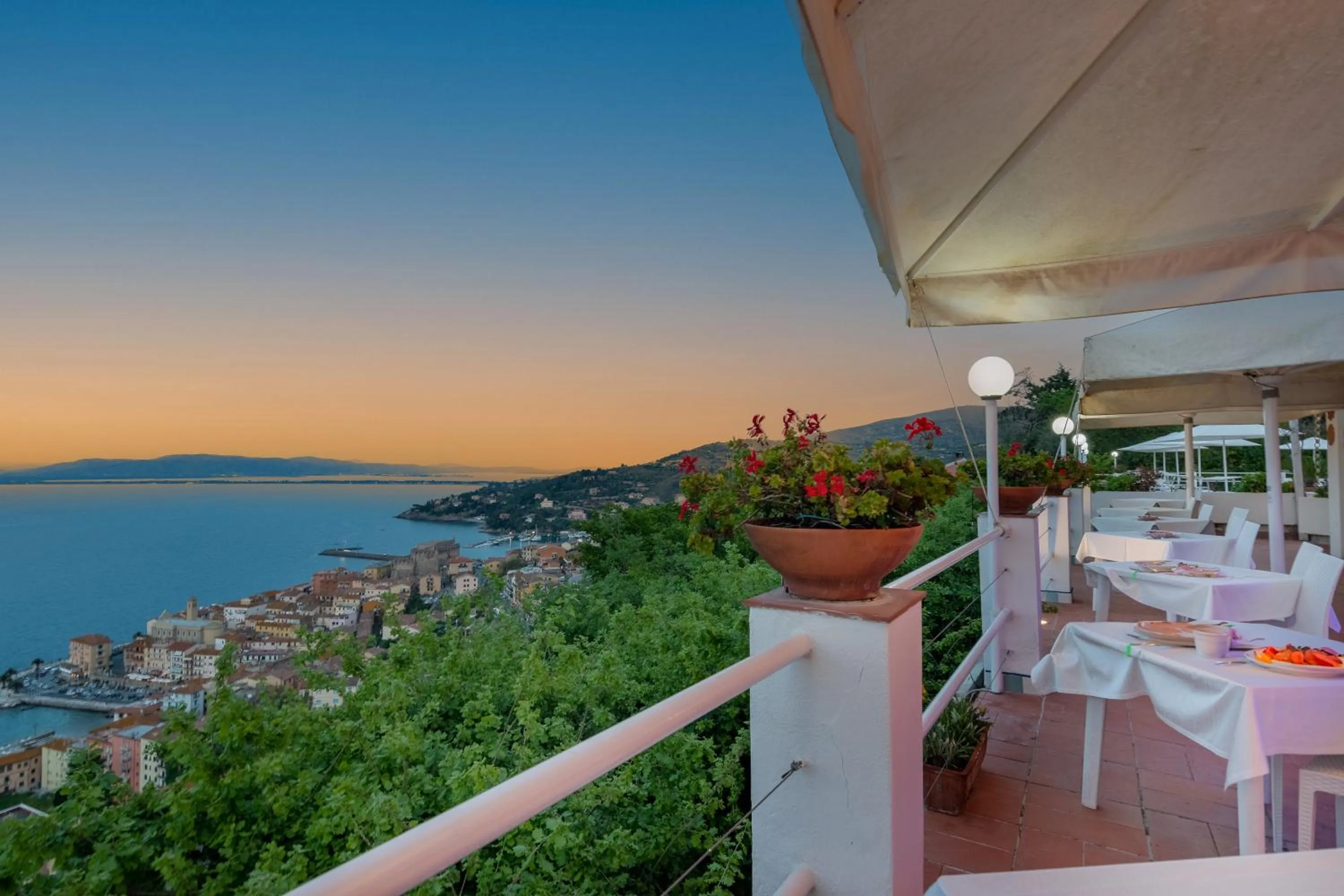 Sunset in Hotel Vittoria