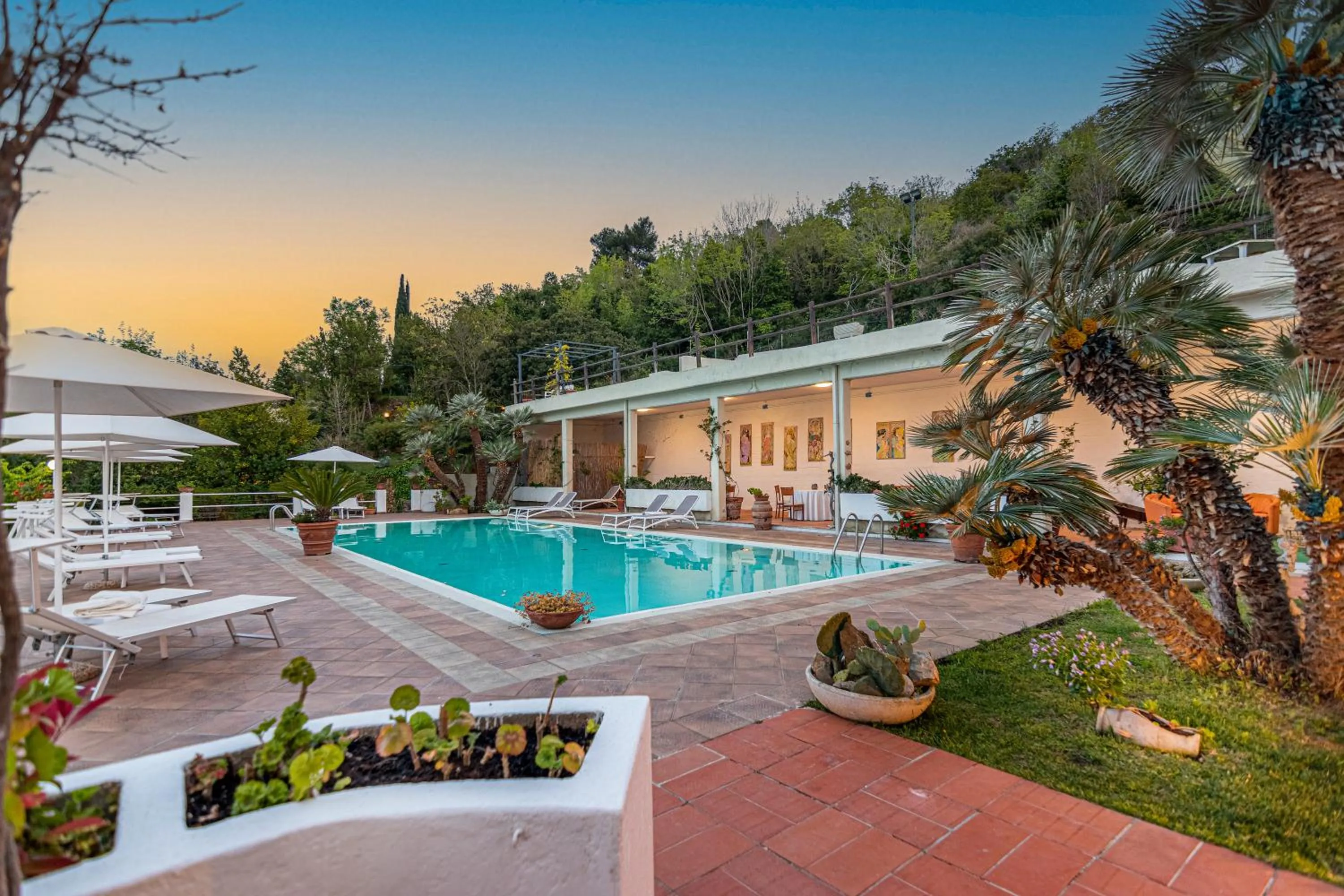 Swimming pool in Hotel Vittoria