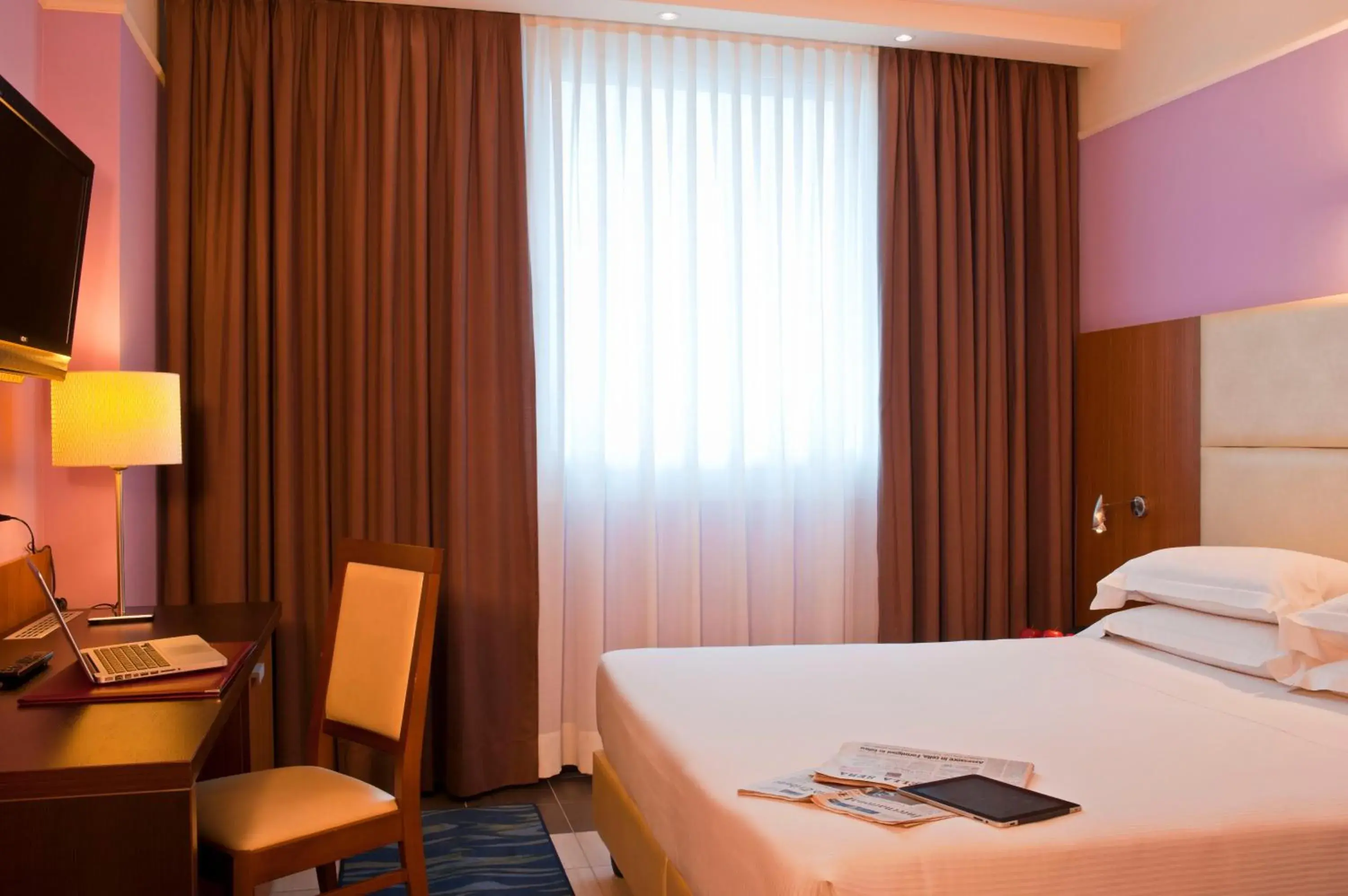 Photo of the whole room, Bed in My One Hotel Bologna Photo of the whole room, Bed in My One Hotel Bologna