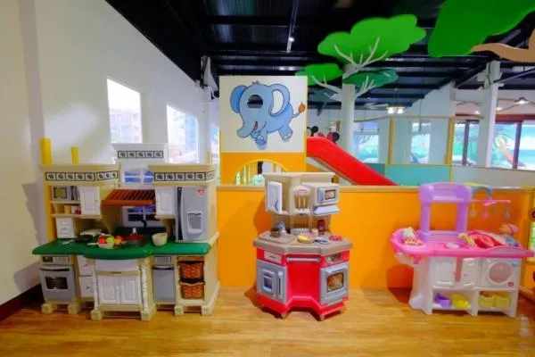 Children play ground in Yudali Motel