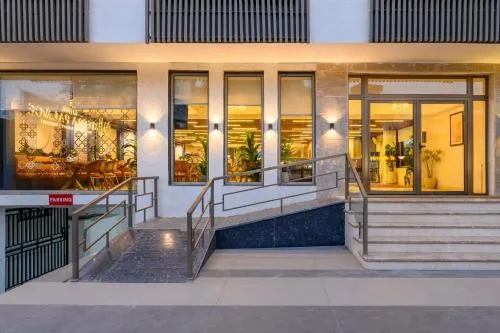 Hotel Meera Palace