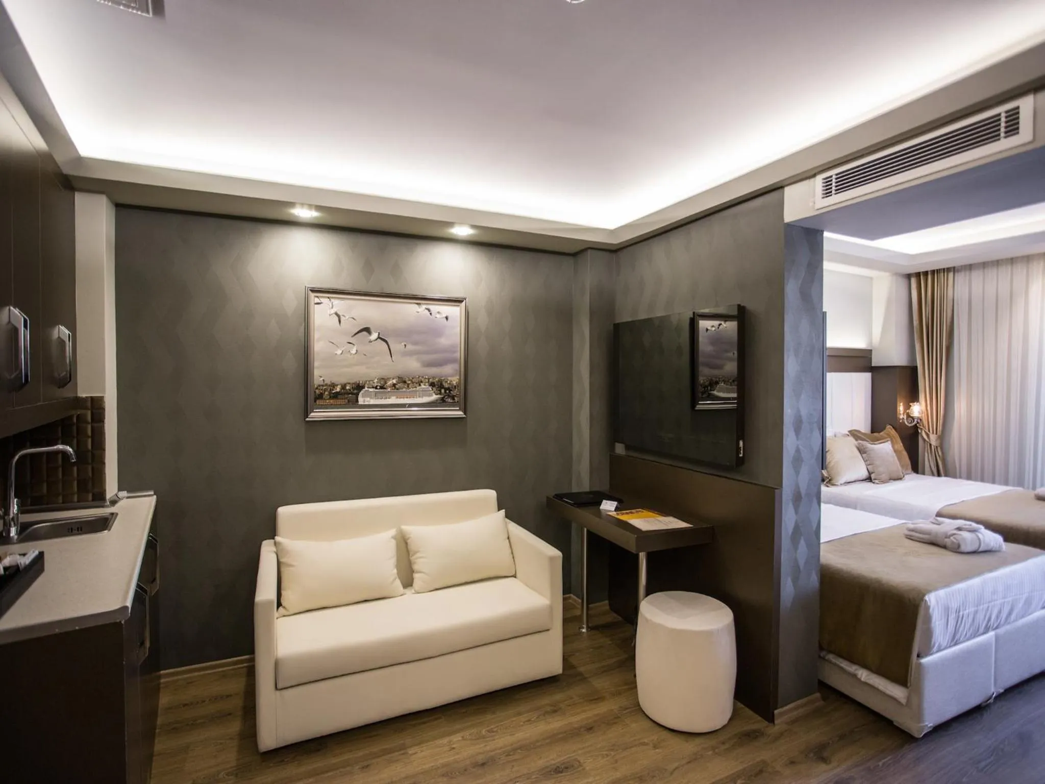 Bed in Bonne Sante Hotel