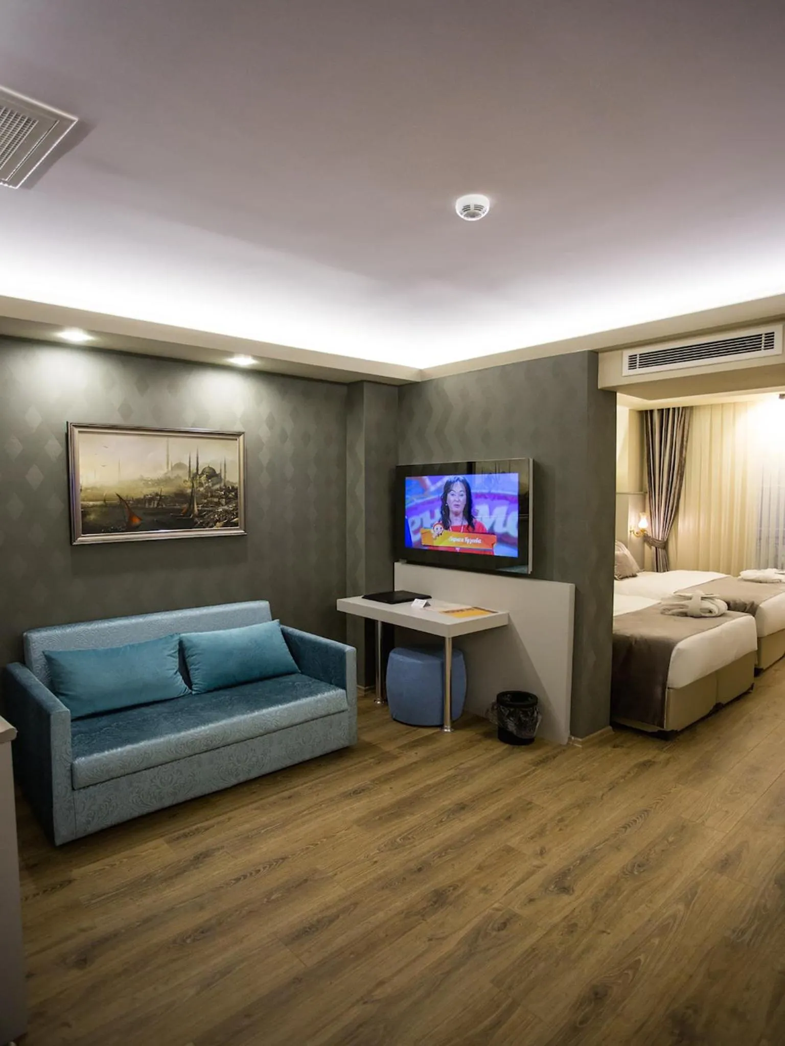 TV and multimedia, Bed in Bonne Sante Hotel