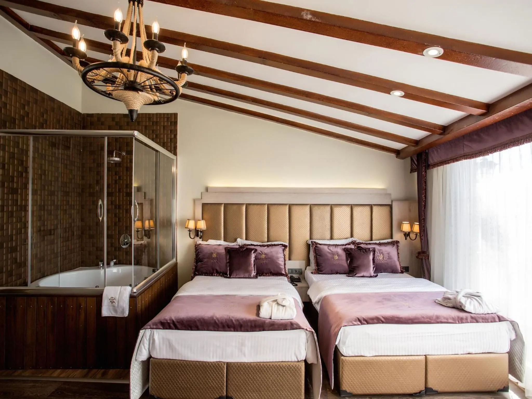 Toilet, Bed in Bonne Sante Hotel