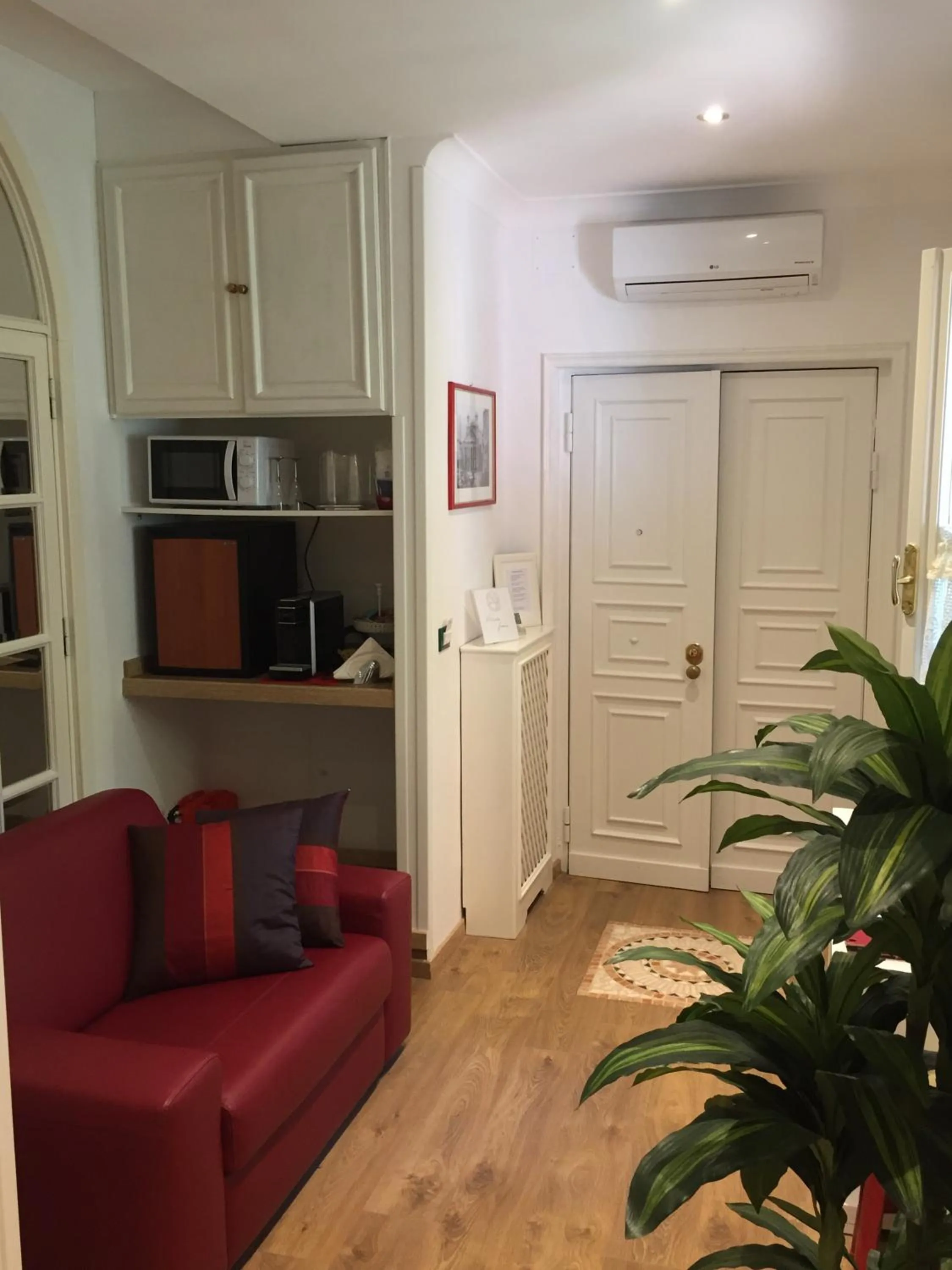 Coffee/tea facilities in Margutta's Garden