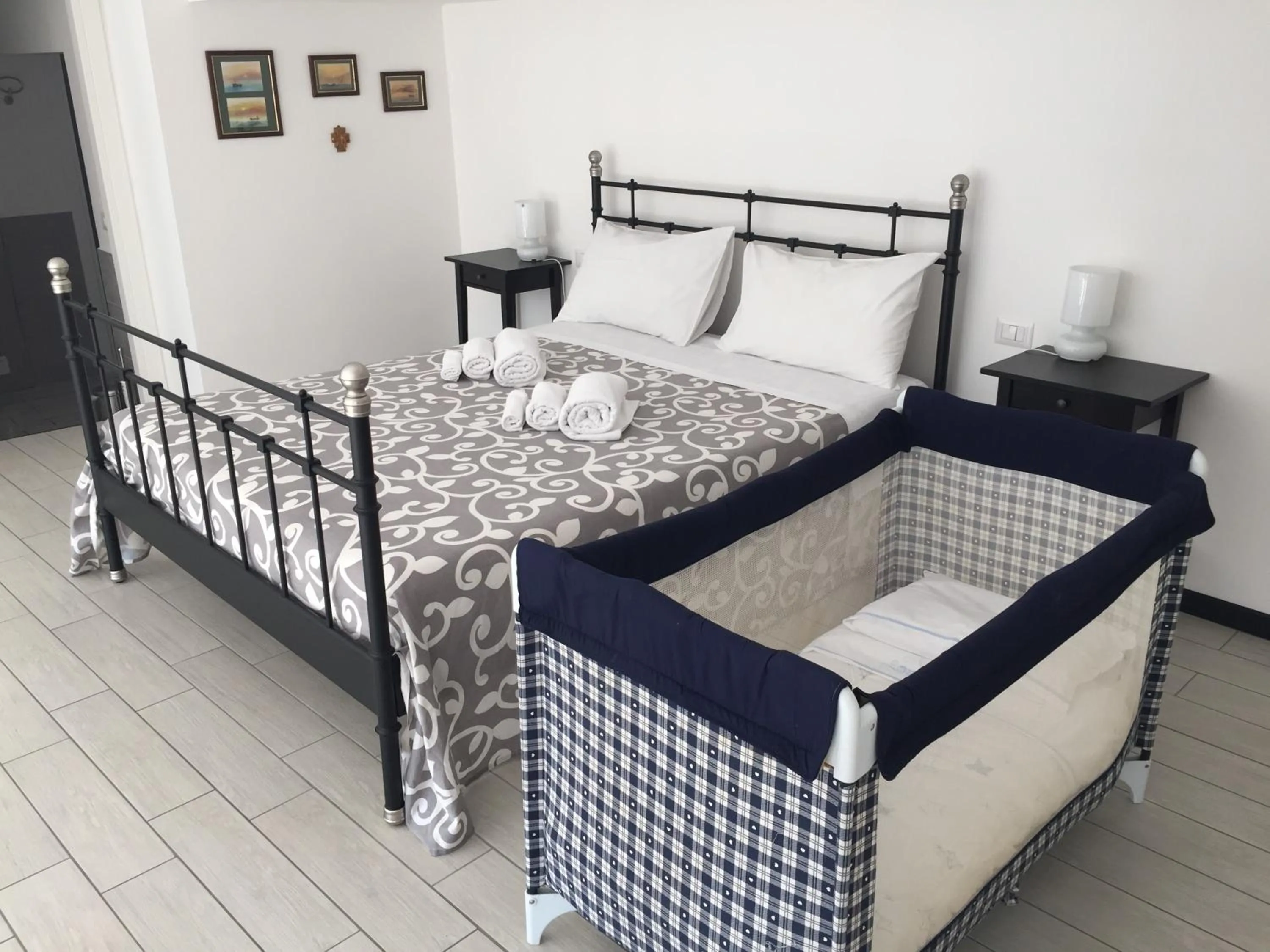 cot, Bed in SweetHomeToledo