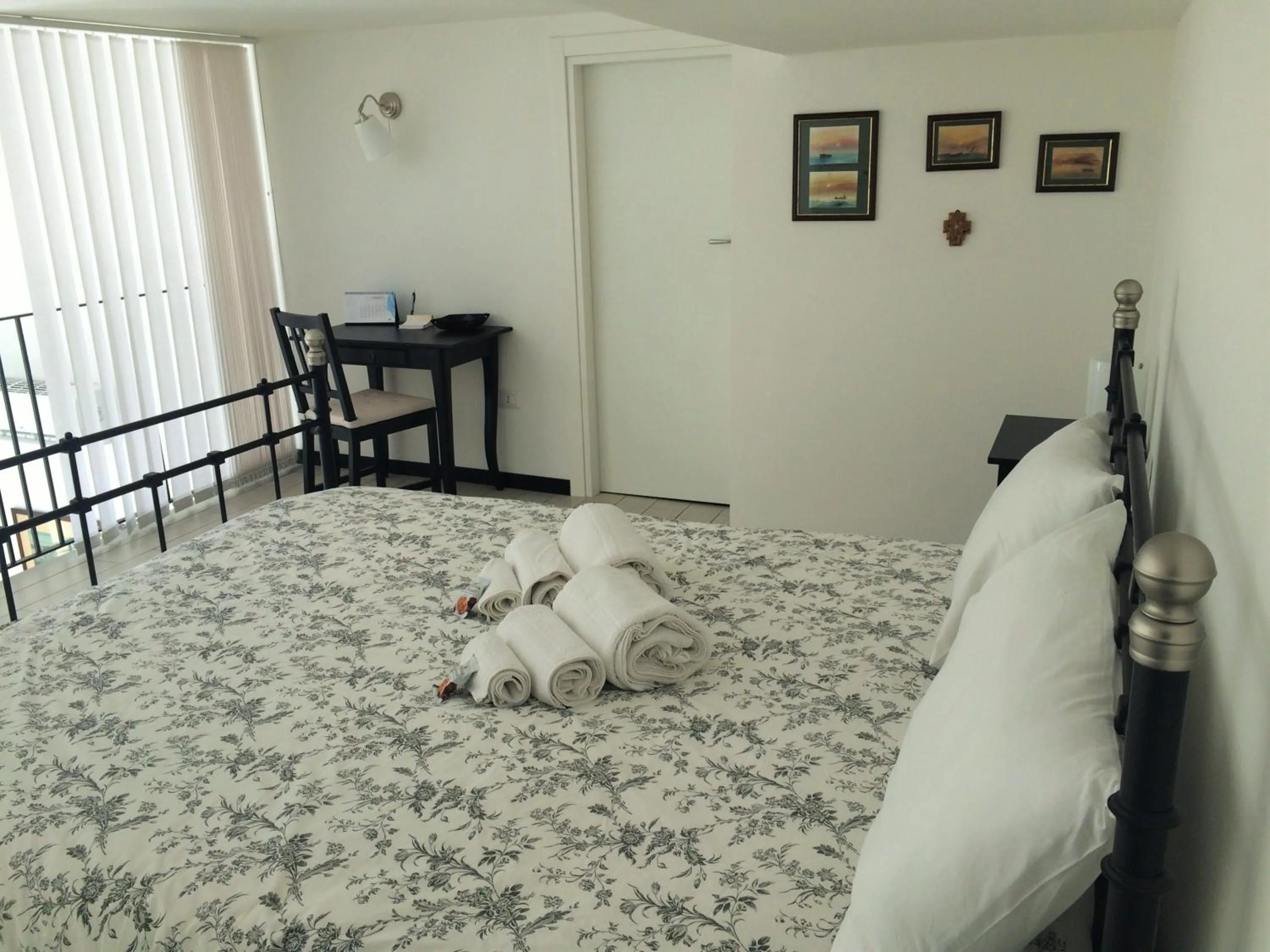 Bedroom, Bed in SweetHomeToledo