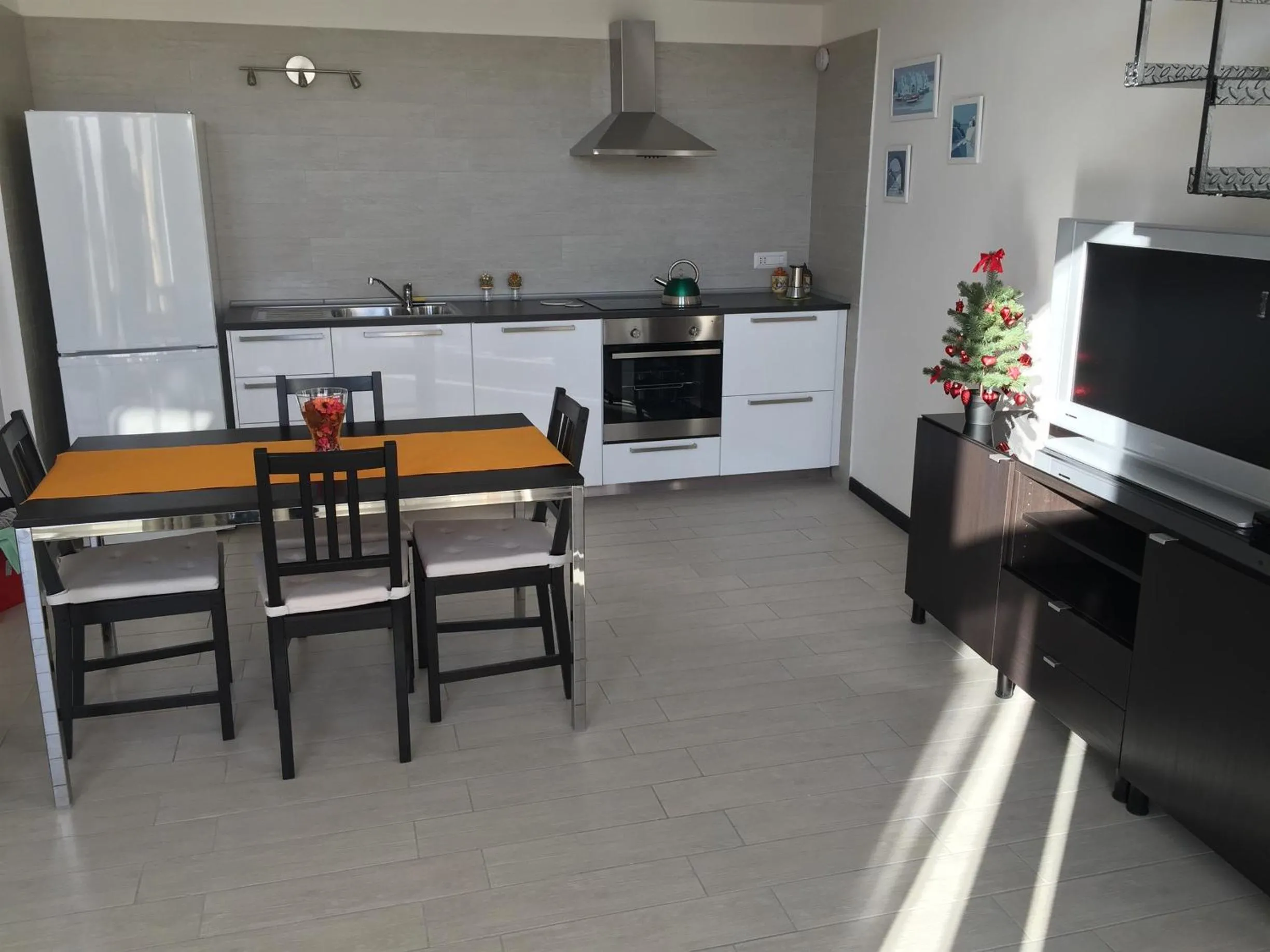 Kitchen or kitchenette in SweetHomeToledo