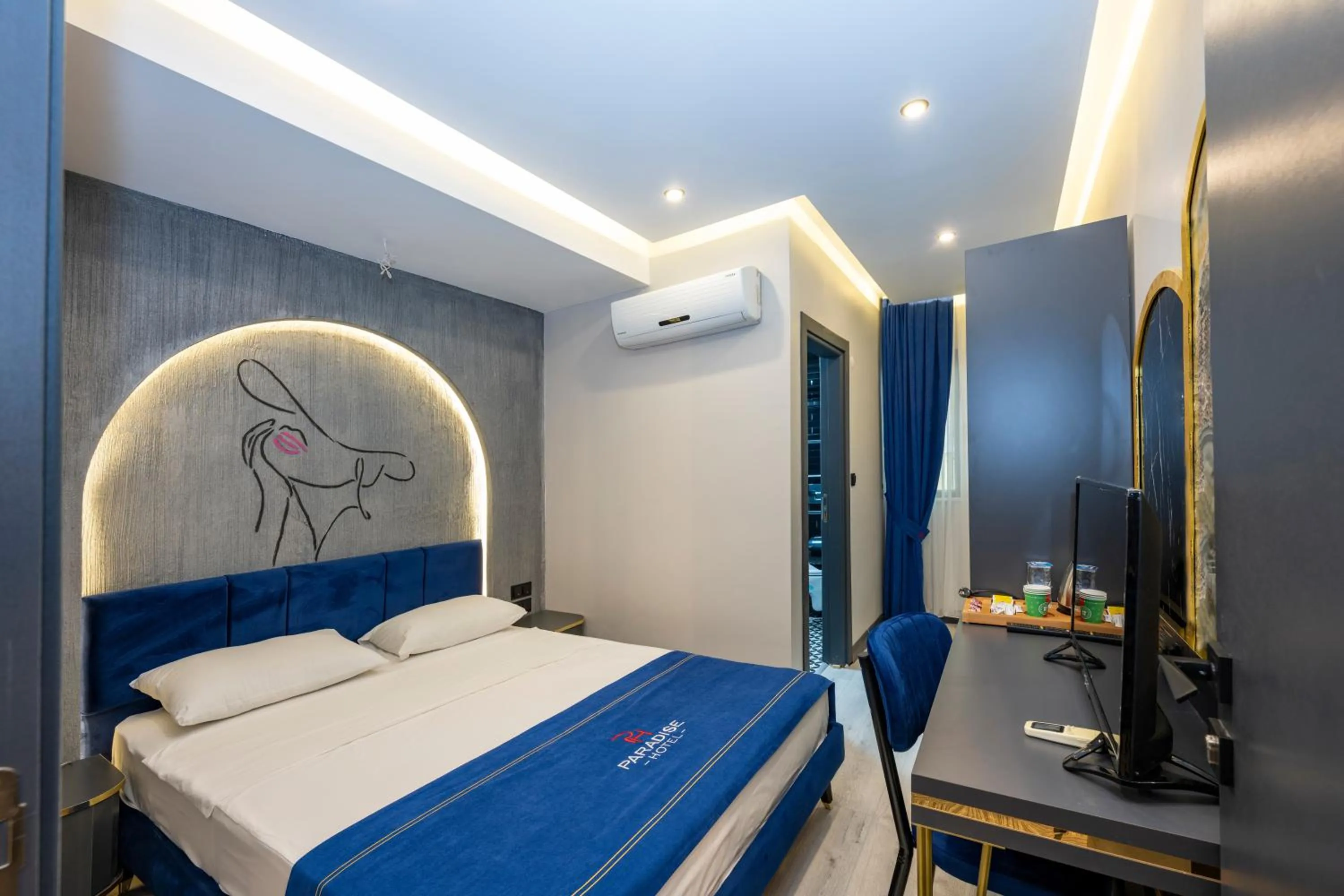 Photo of the whole room, Bed in İstanbul Paradise Hotel